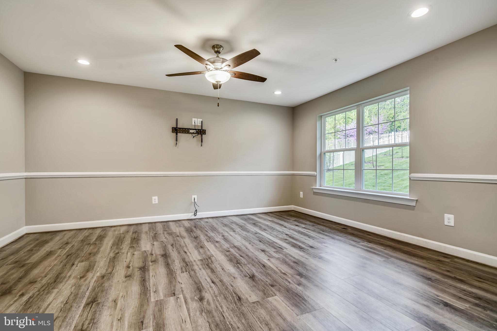 CLIFFTON ON THE POTOMAC - Residential