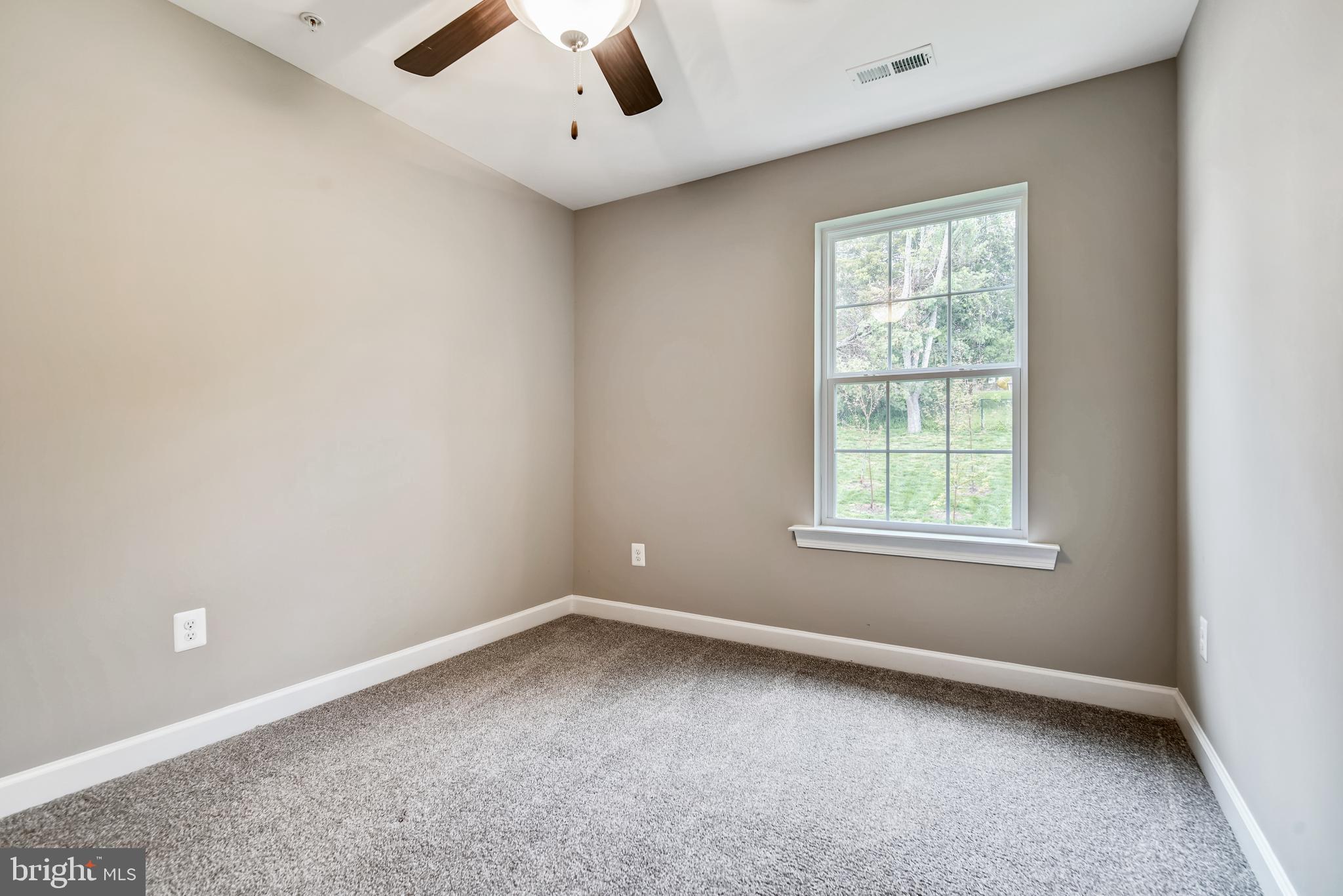 CLIFFTON ON THE POTOMAC - Residential