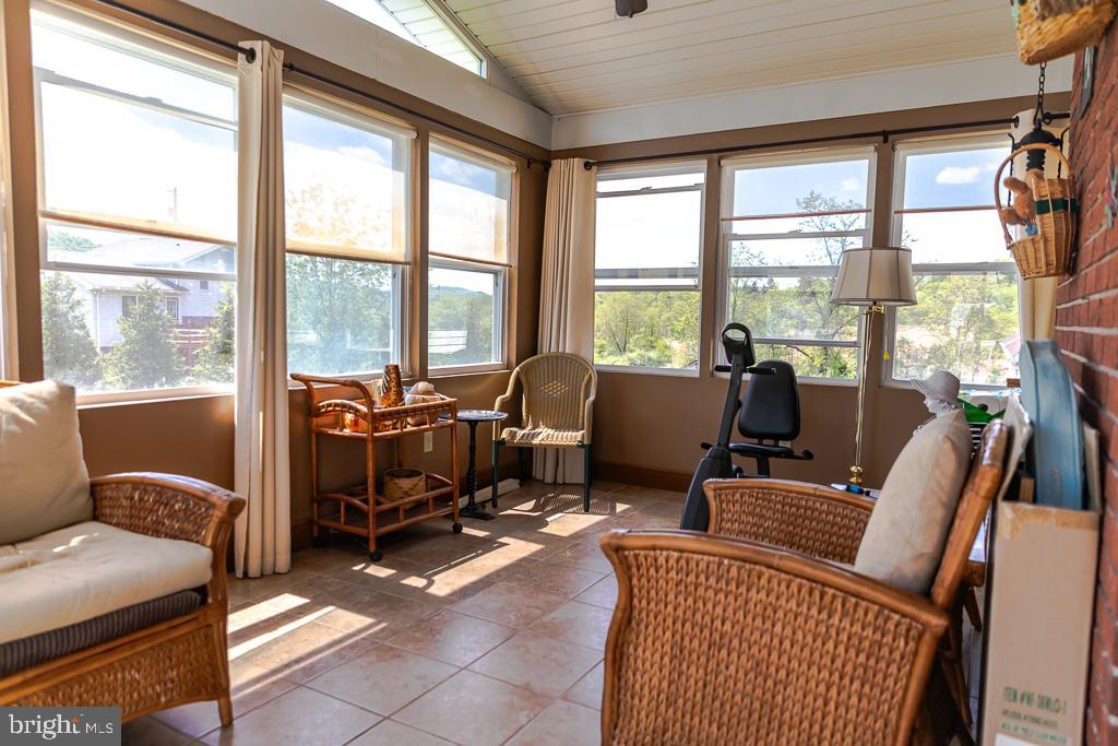 AIRPORT ADDITION - Residential