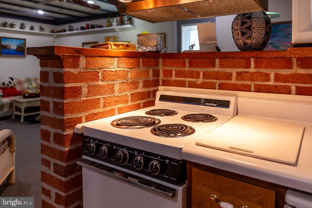 AIRPORT ADDITION - Residential