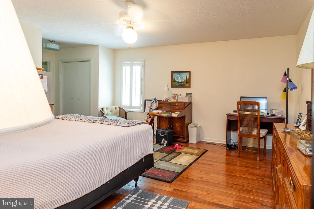 AIRPORT ADDITION - Residential