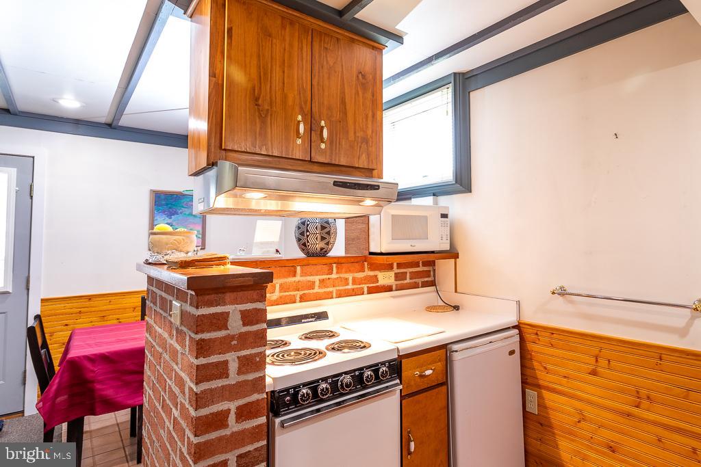 AIRPORT ADDITION - Residential