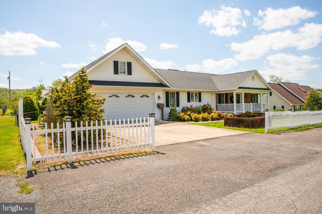 AIRPORT ADDITION - Residential