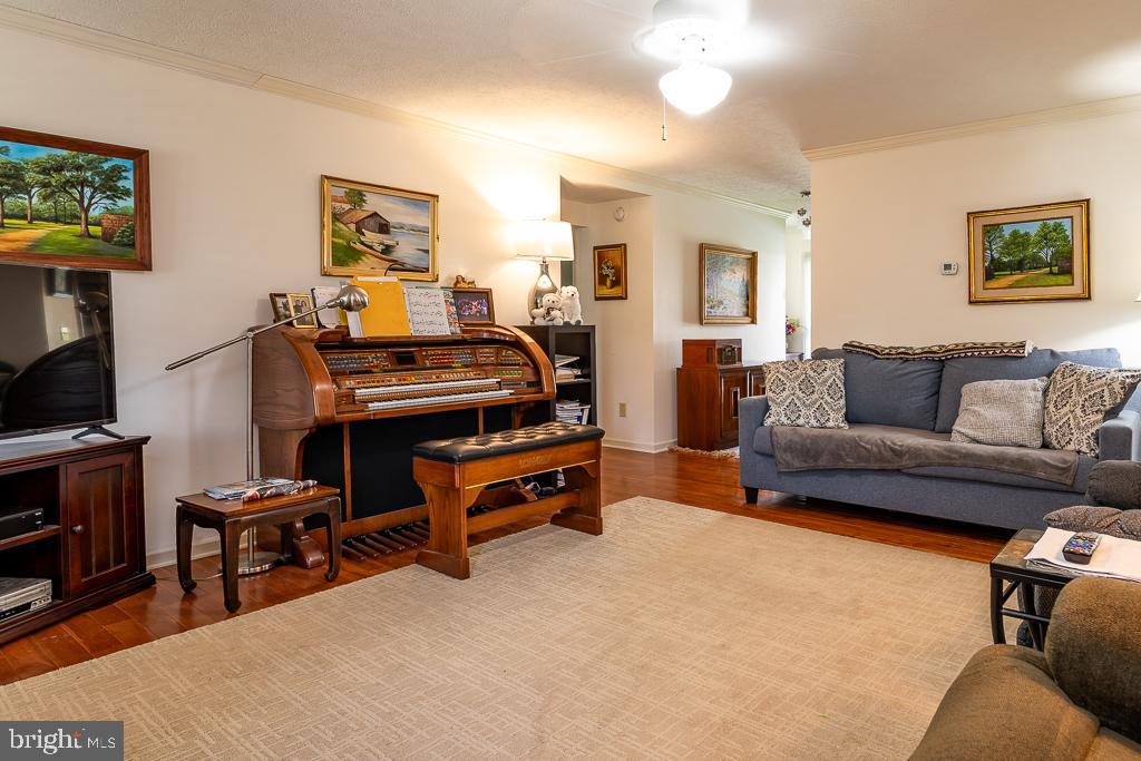 AIRPORT ADDITION - Residential