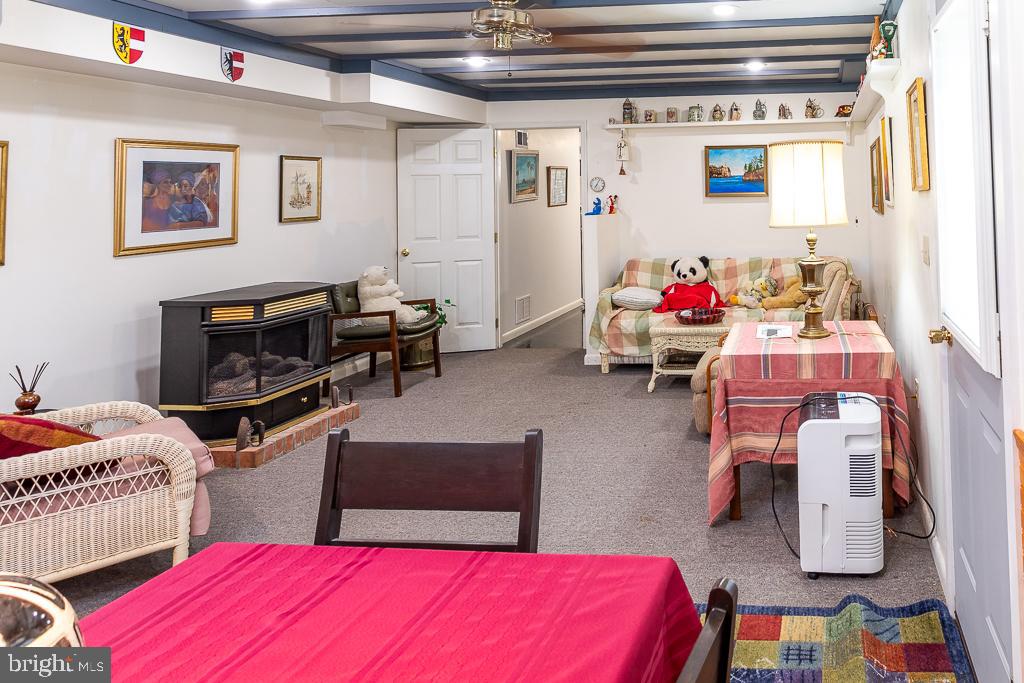 AIRPORT ADDITION - Residential