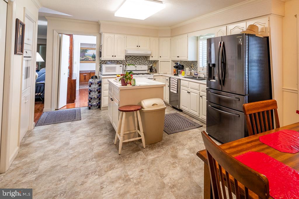 AIRPORT ADDITION - Residential