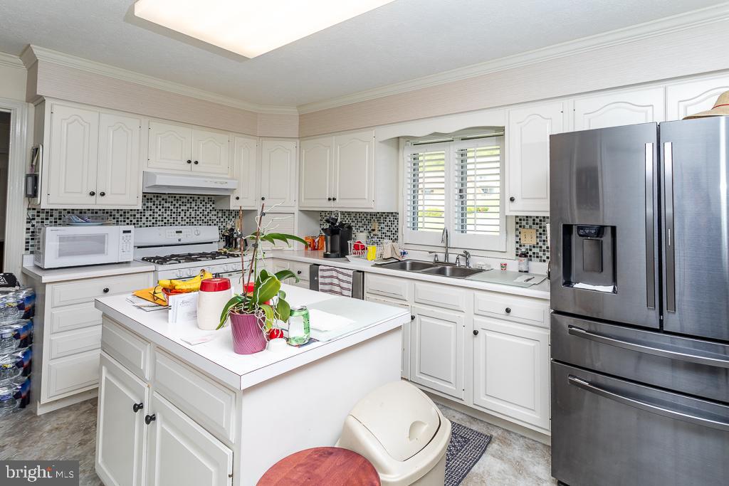 AIRPORT ADDITION - Residential