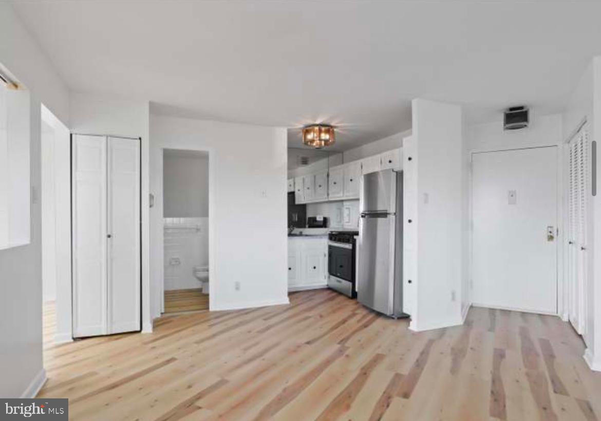 PAVILION ON THE PARK - Residential Lease