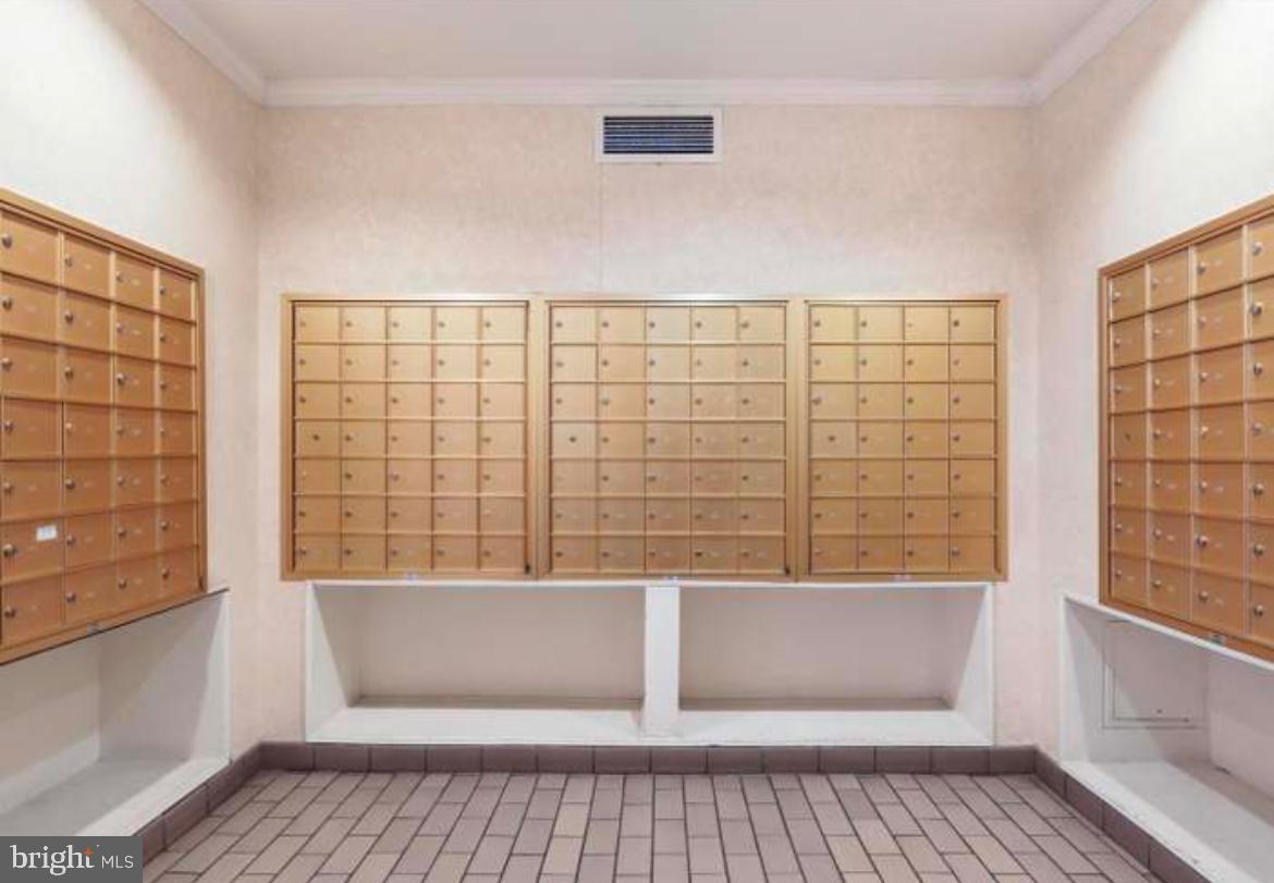 PAVILION ON THE PARK - Residential Lease