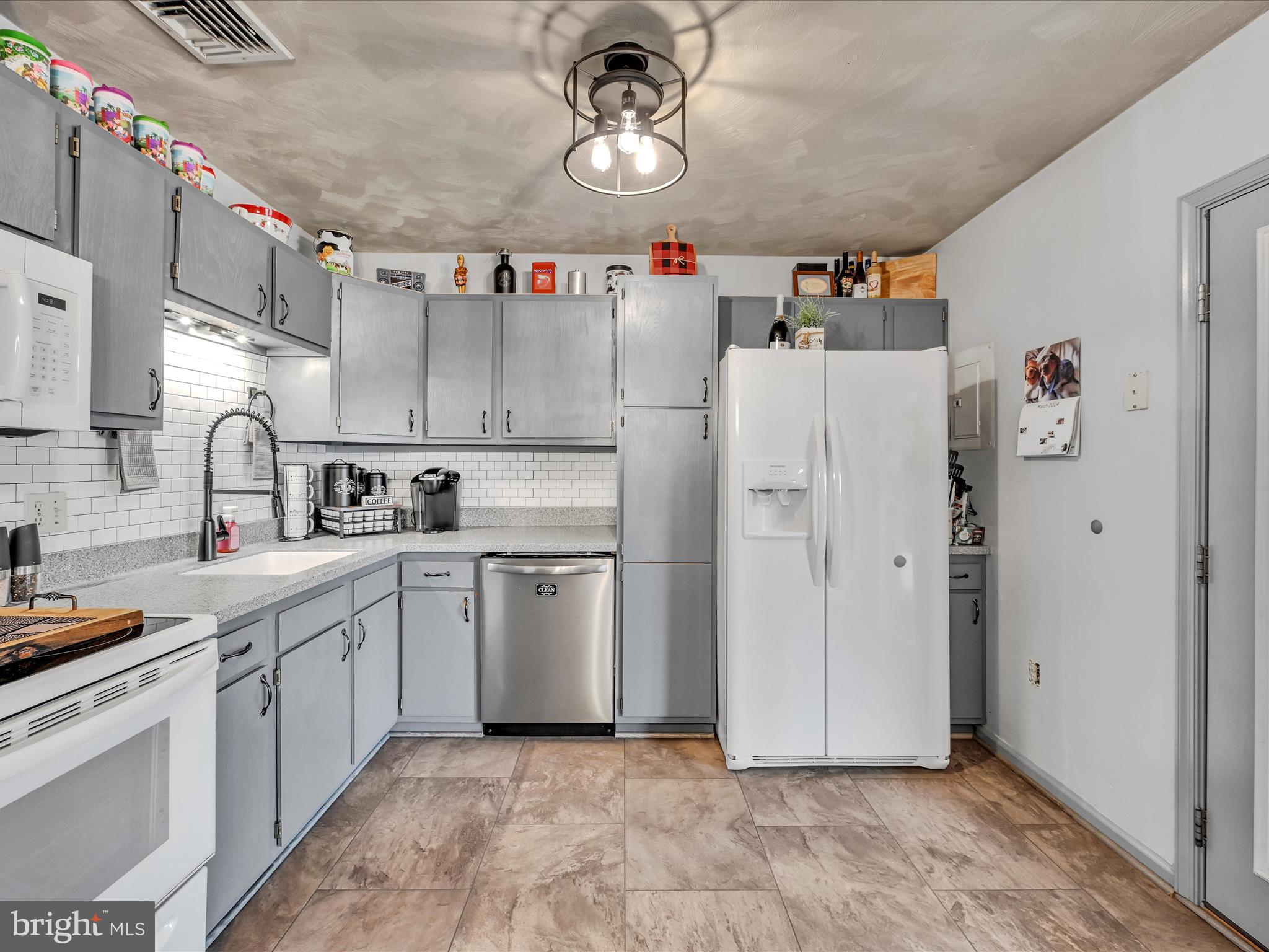 WALNUT MILLS - Residential