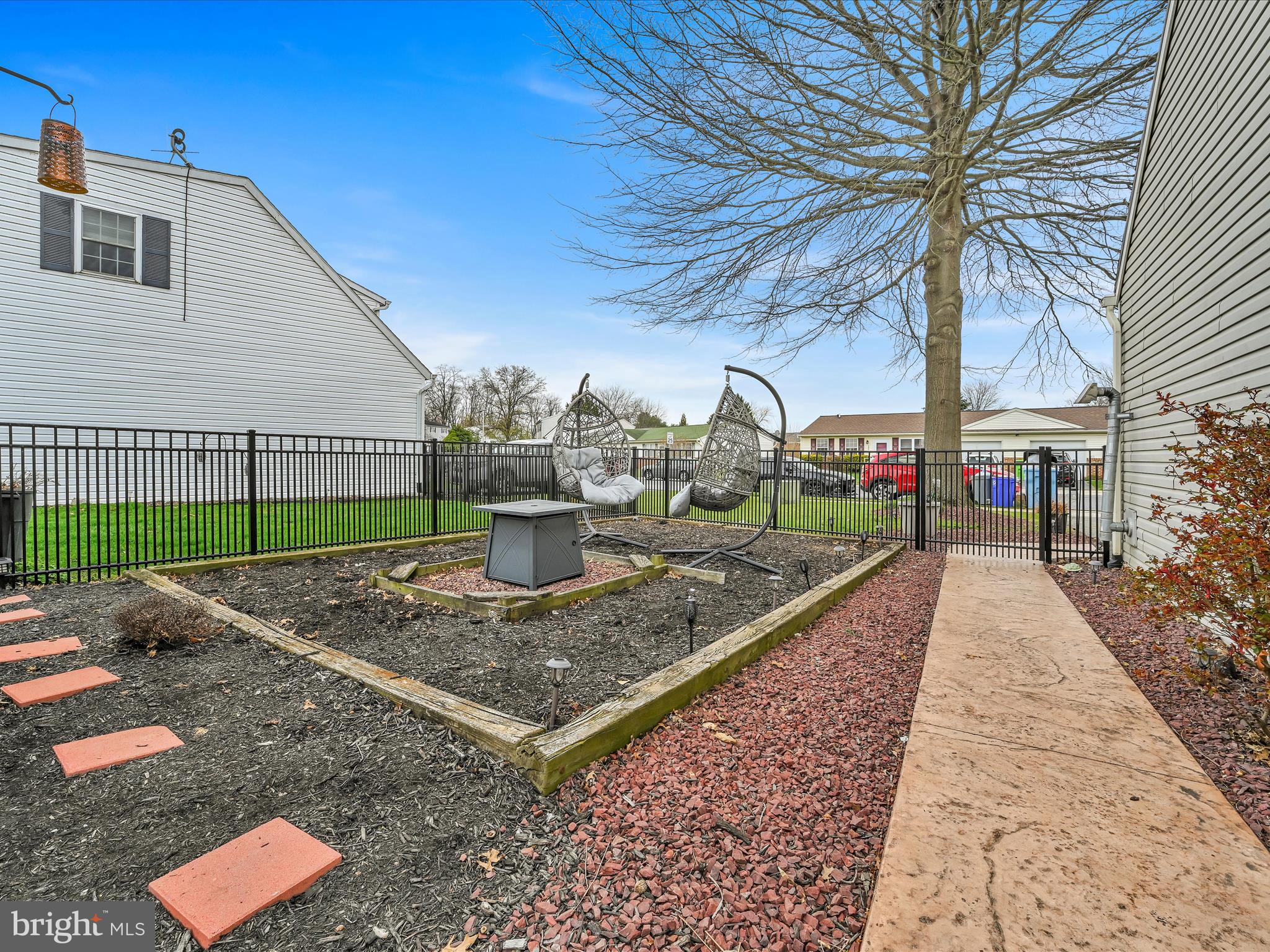 WALNUT MILLS - Residential