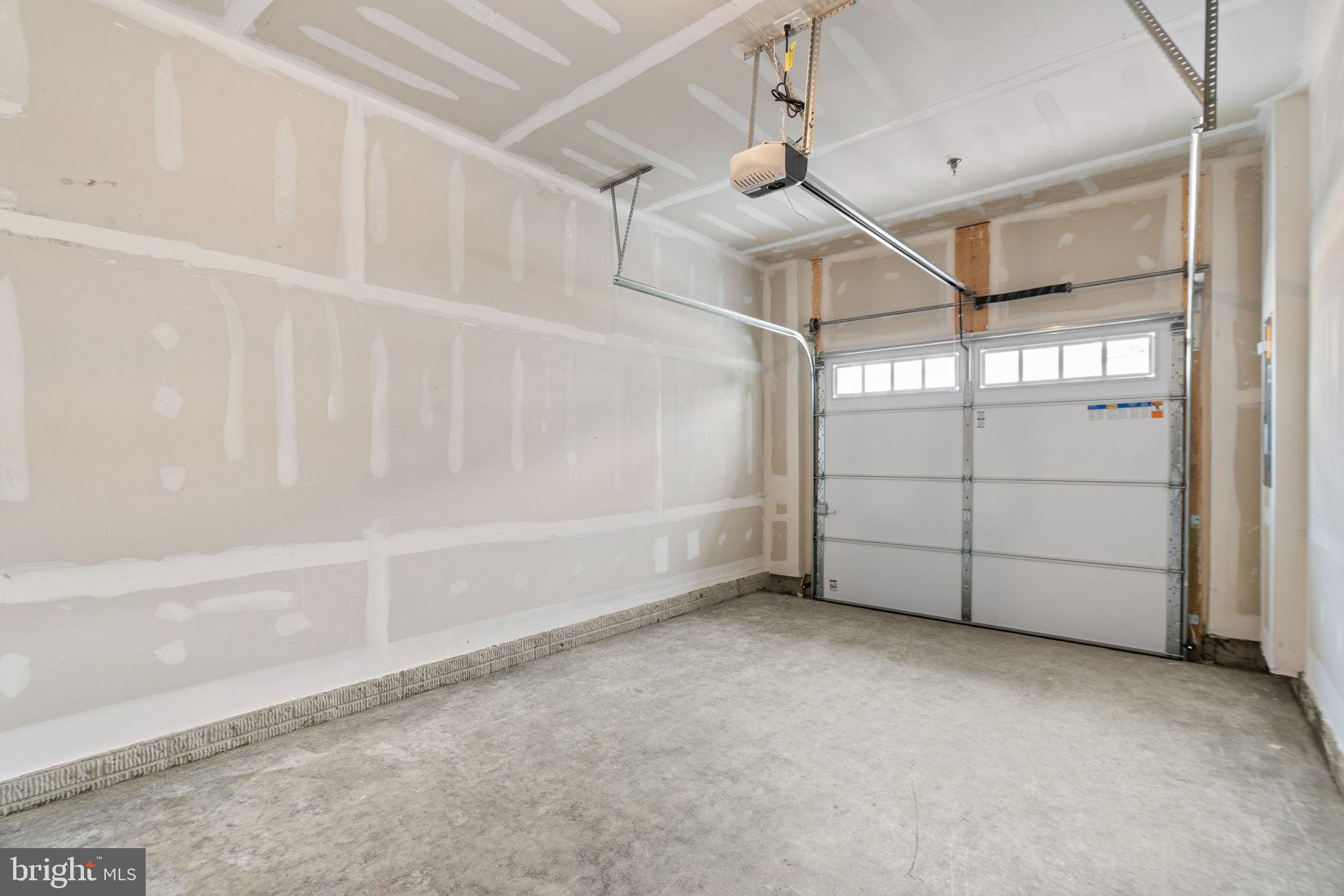 LONG GATE - Residential Lease