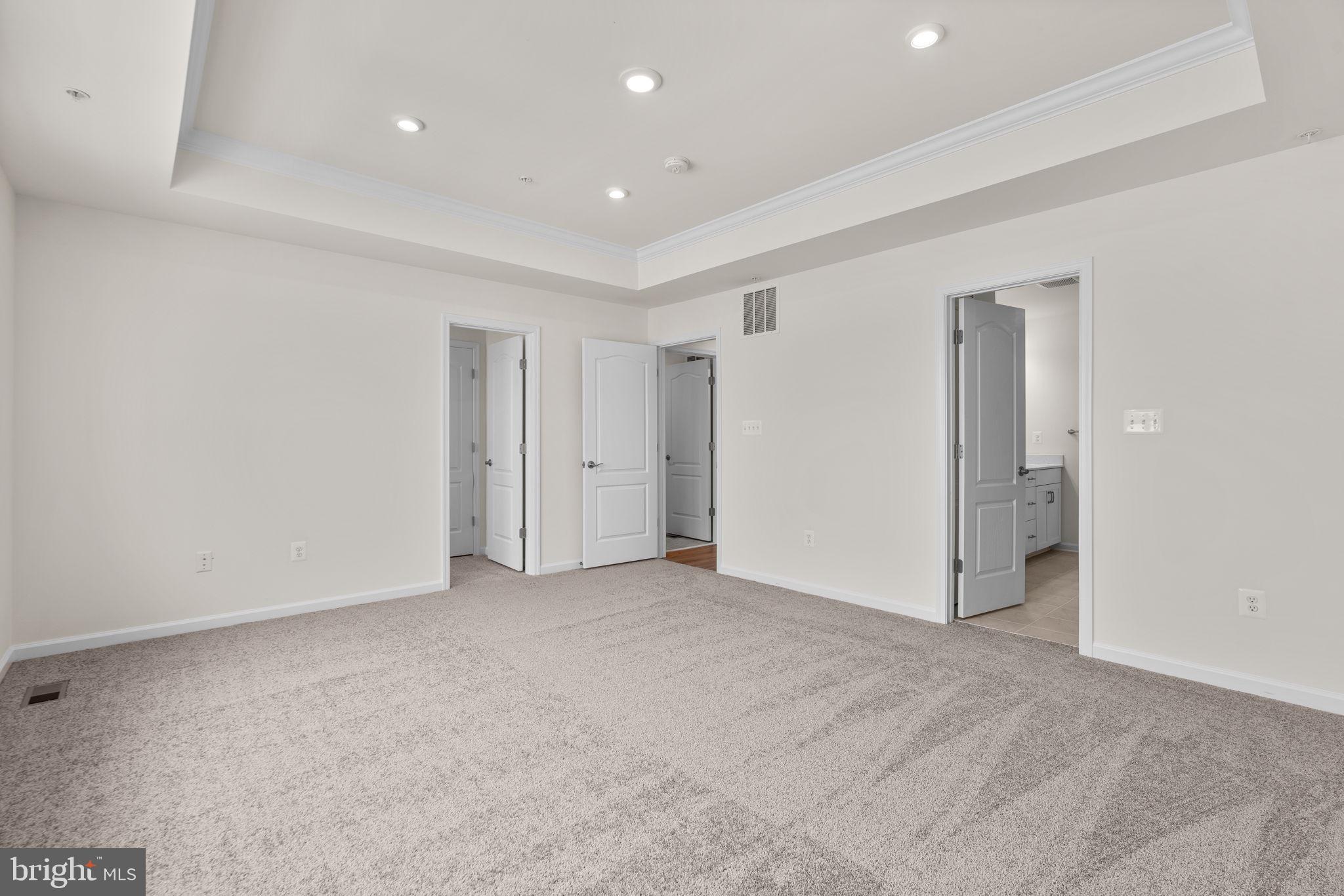 LONG GATE - Residential Lease