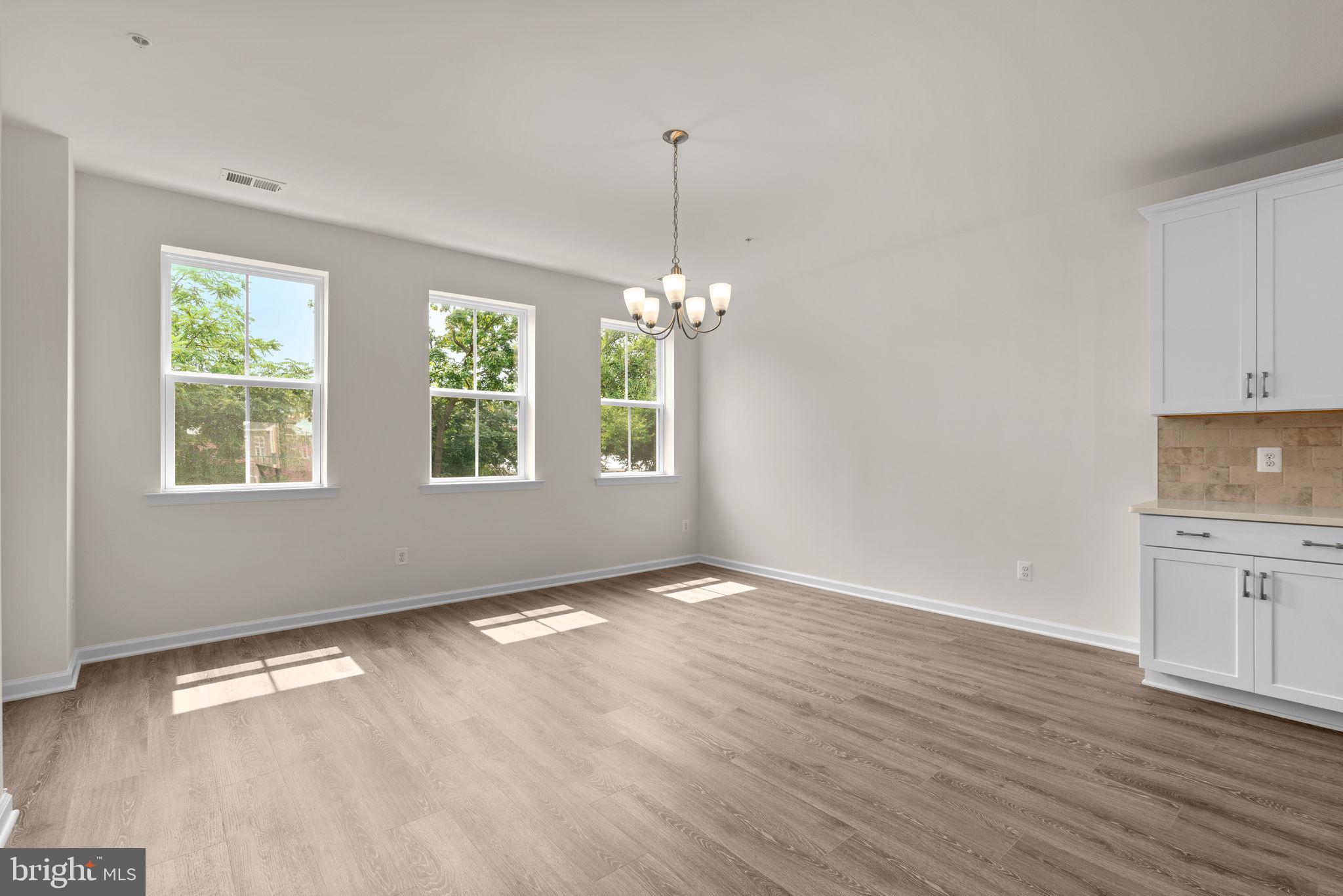 LONG GATE - Residential Lease