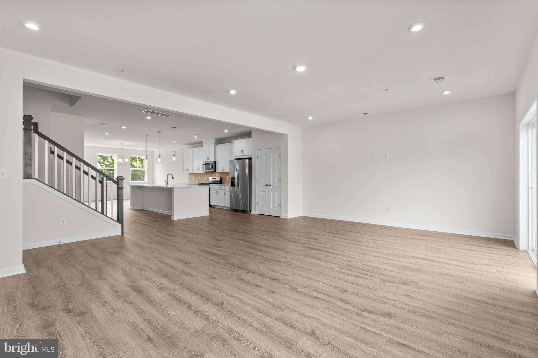 LONG GATE - Residential Lease