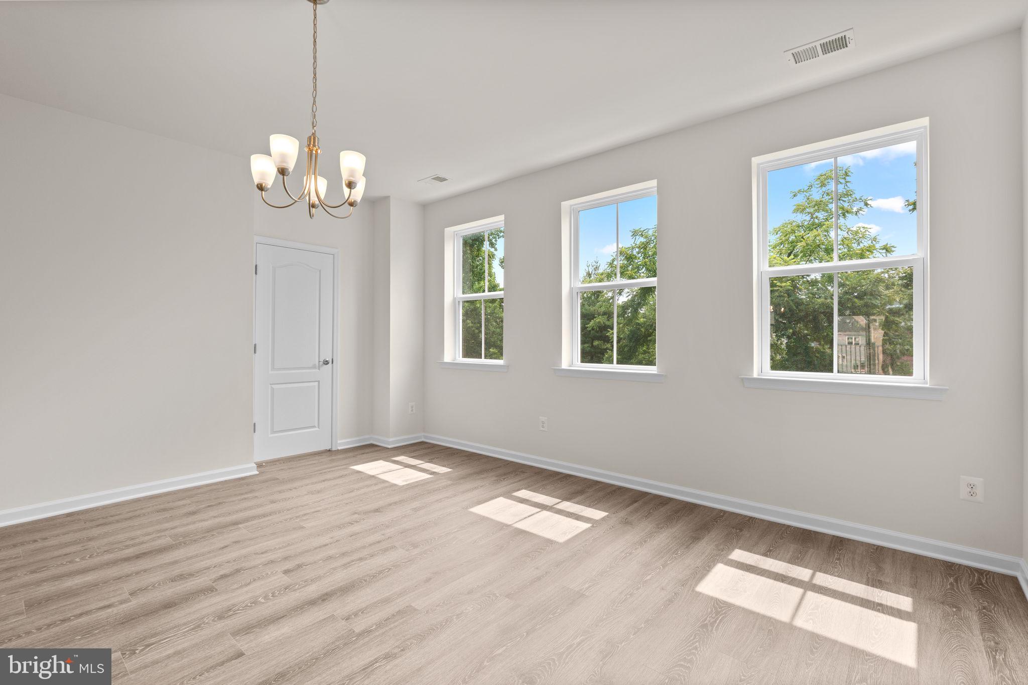 LONG GATE - Residential Lease