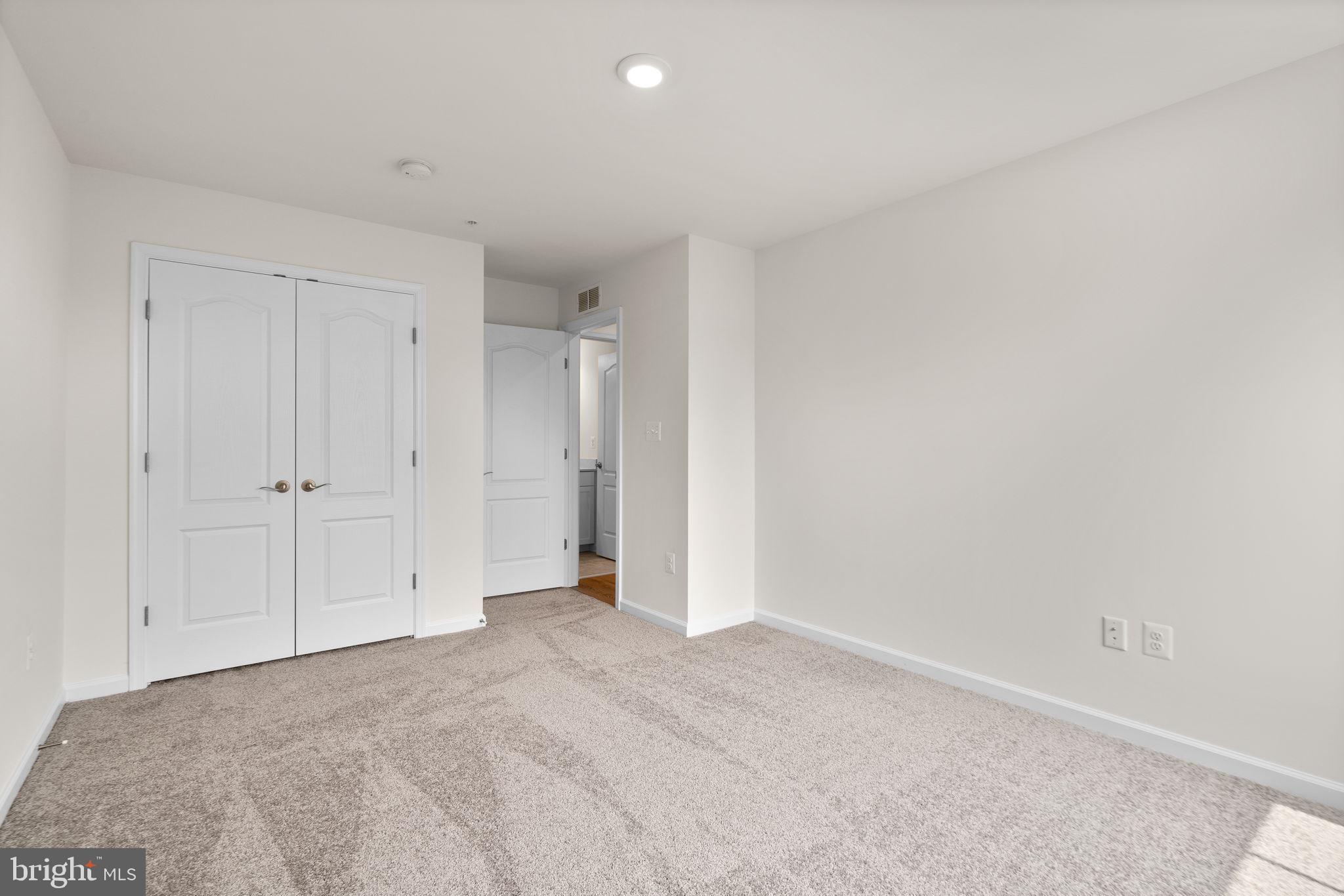 LONG GATE - Residential Lease