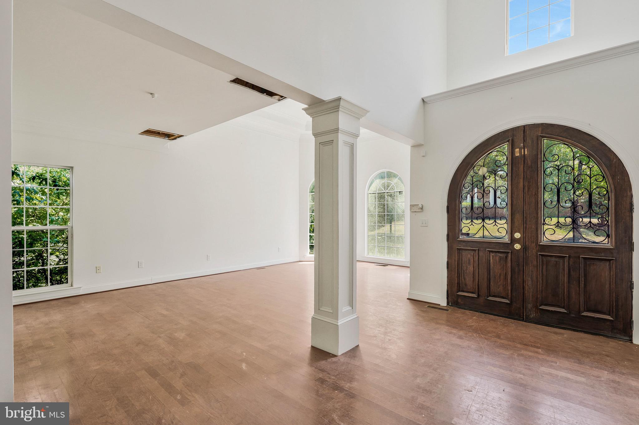 206 BONHILL DRIVE