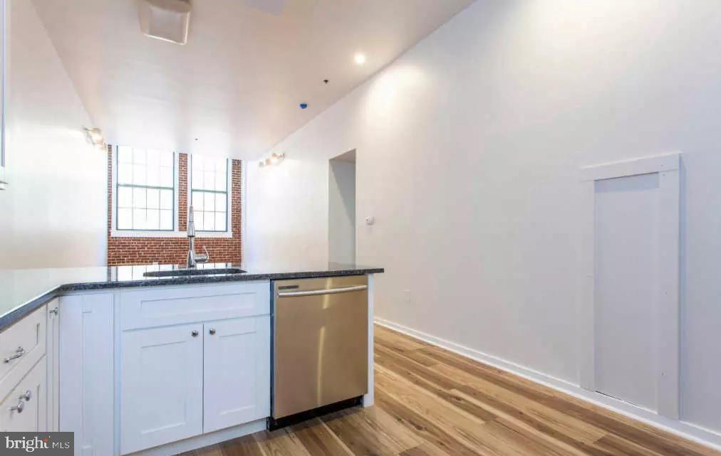 OLD CITY - Residential Lease