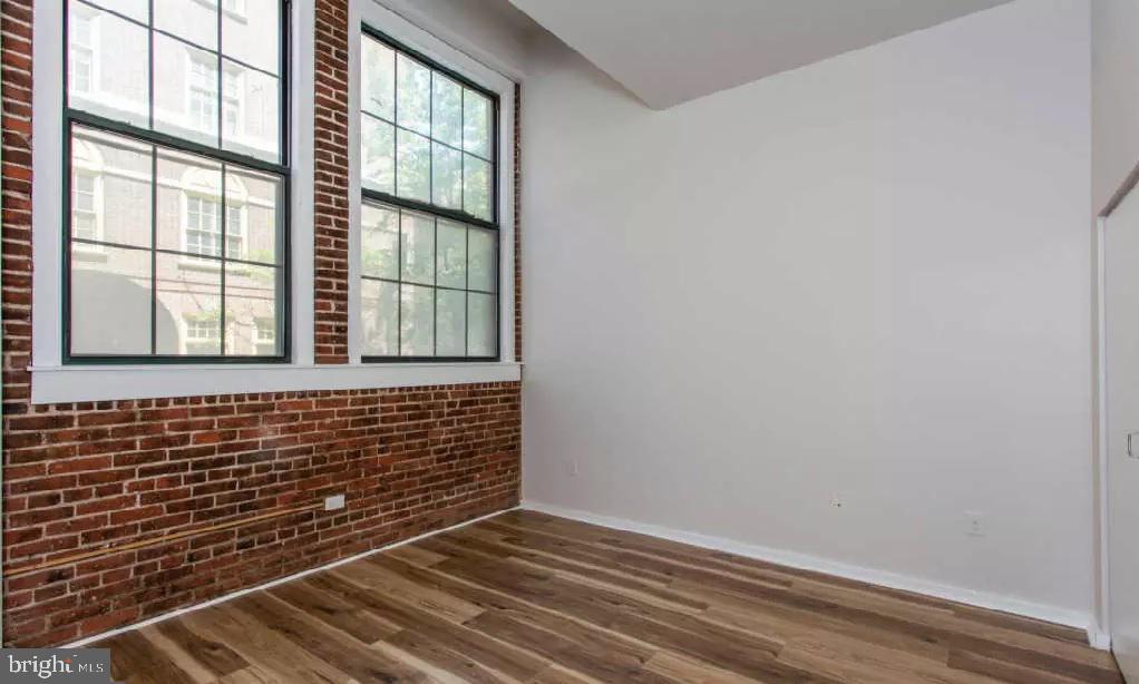 OLD CITY - Residential Lease