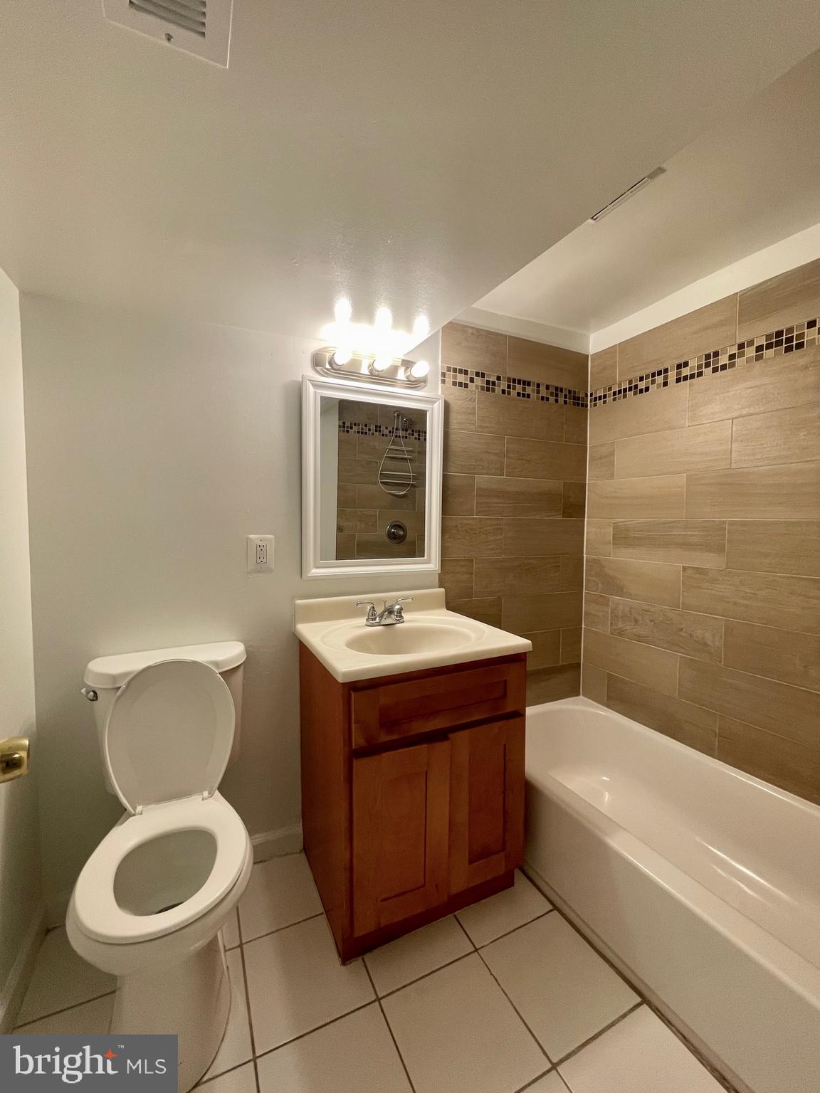 LINCOLN PARK - Residential