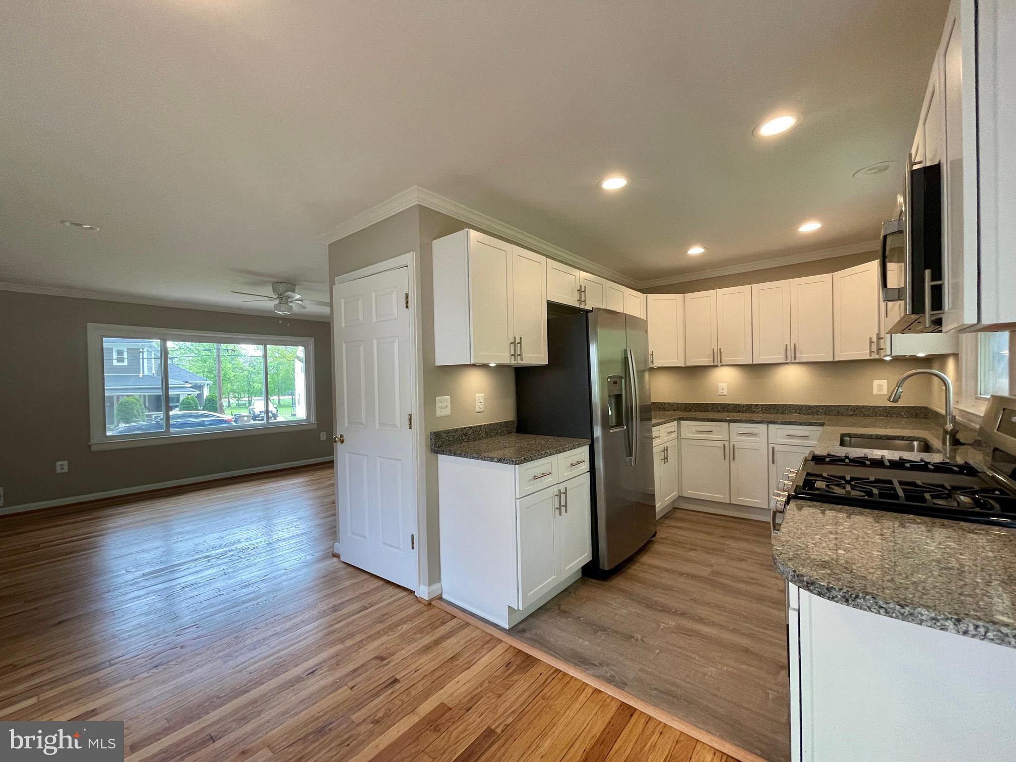 LINCOLN PARK - Residential