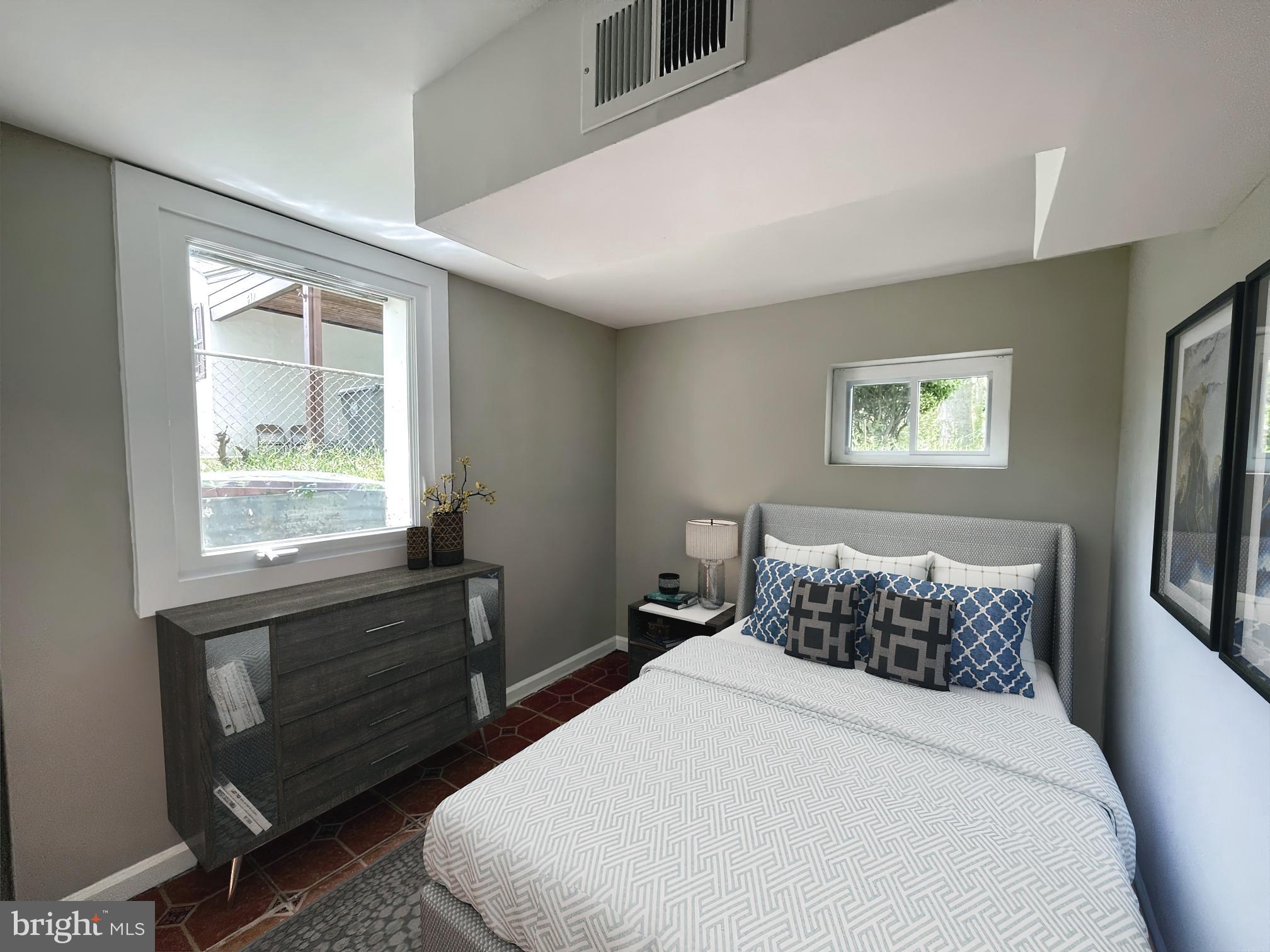 LINCOLN PARK - Residential