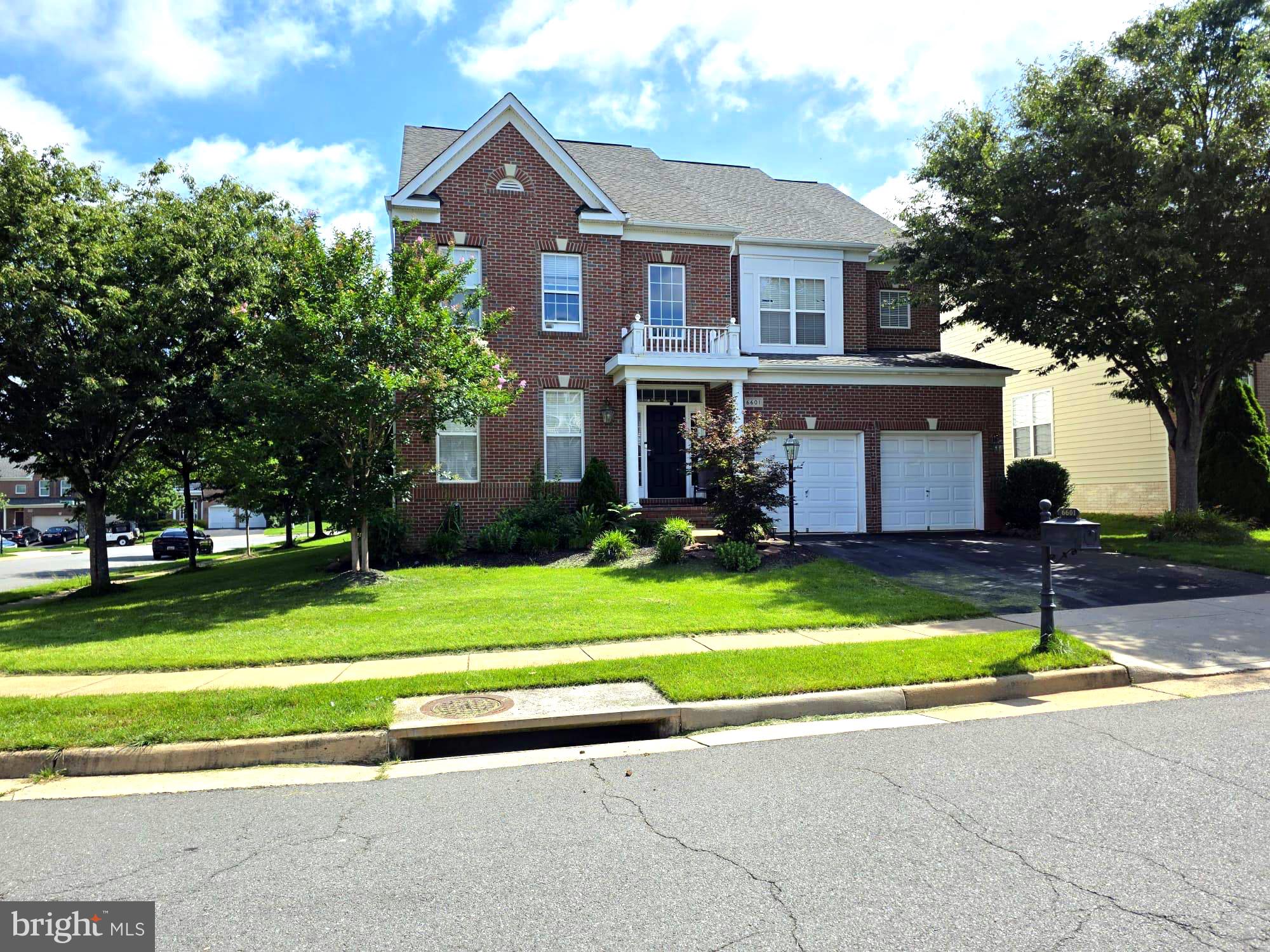 Welcome to this stunning Brick Colonial, nestled in the highly sought-after PIEDMONT MEWS.
This spacious house offers 4 bedrooms, 3.5 baths, and over 4,300 square feet of living area. 9ft ceiling on main level. Separate living room and dinning area. Gourmet kitchen with Corian Countertops, 42" maple cabinets, gas cooktop.
Owner's suite w/ tray ceiling and large walk-in closet. Large Master Bath w/ separate shower and soaking tub. Walk-out basement with two spacious dens that can be used for additional bedrooms. Tuscan inspired large patio oasis in backyard.
Two Car Garage. Community Perks: pool, shopping, and dining just minutes away, Ideal for commuters.
Don’t miss out on this amazing opportunity!!