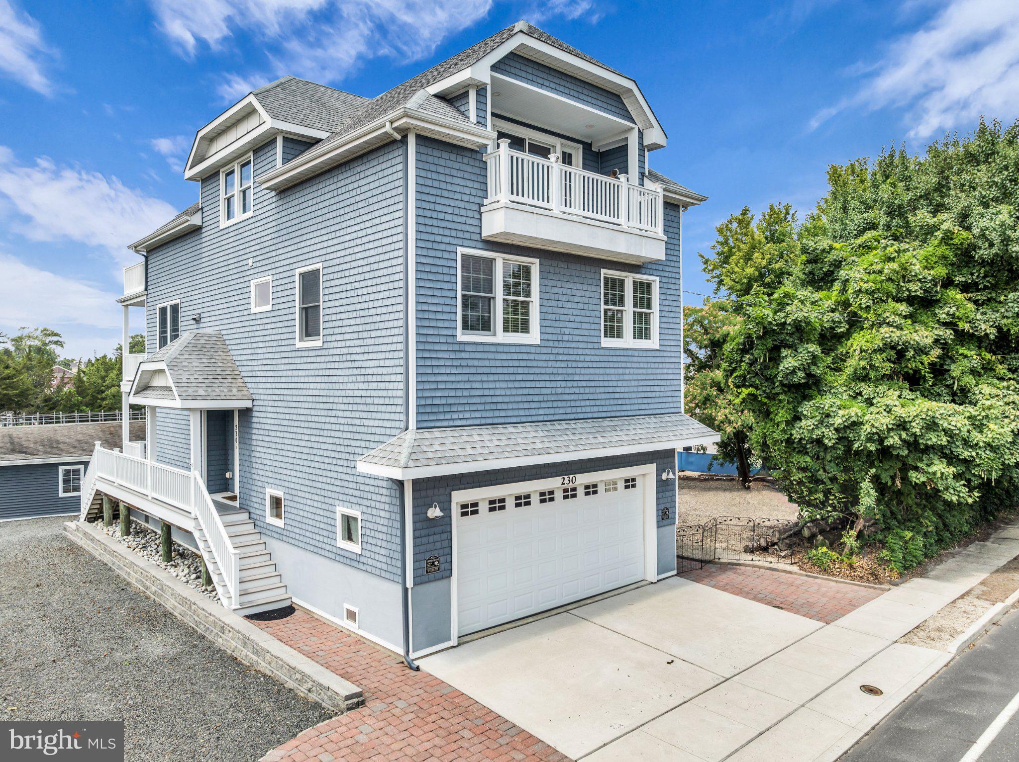 230 S GREEN STREET