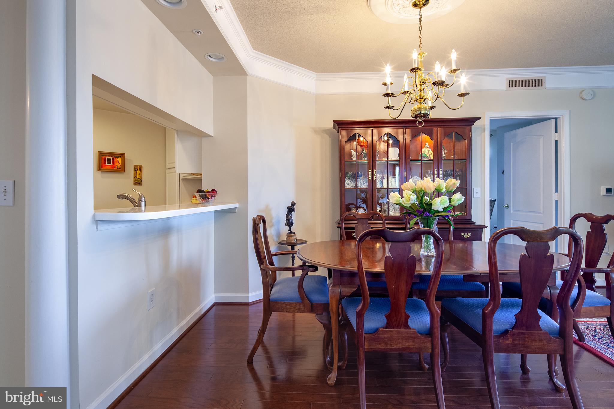 VIRGINIA SQUARE - Residential Lease