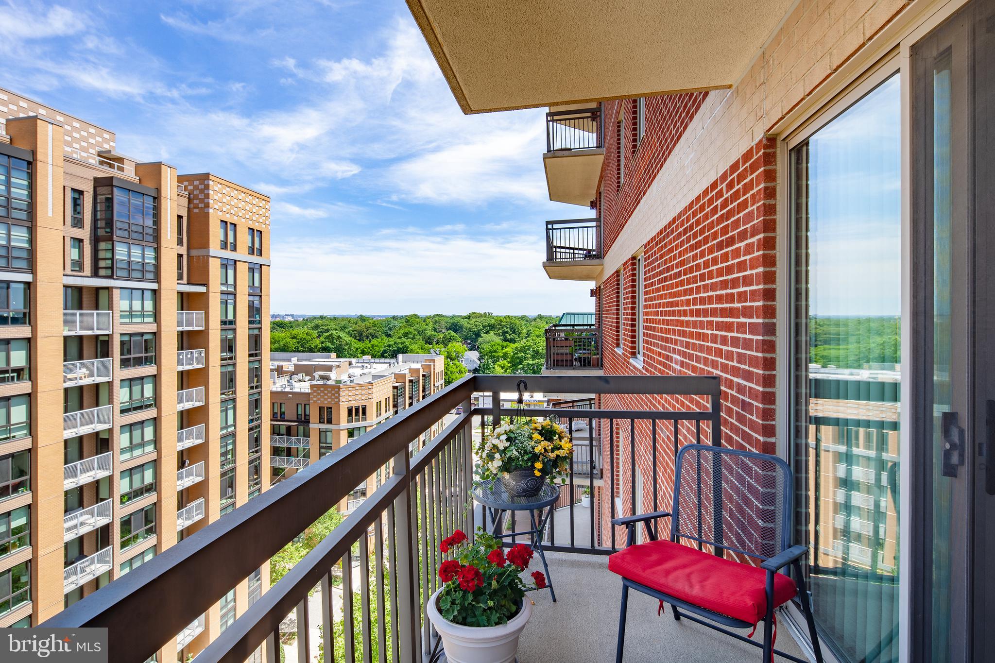 VIRGINIA SQUARE - Residential Lease