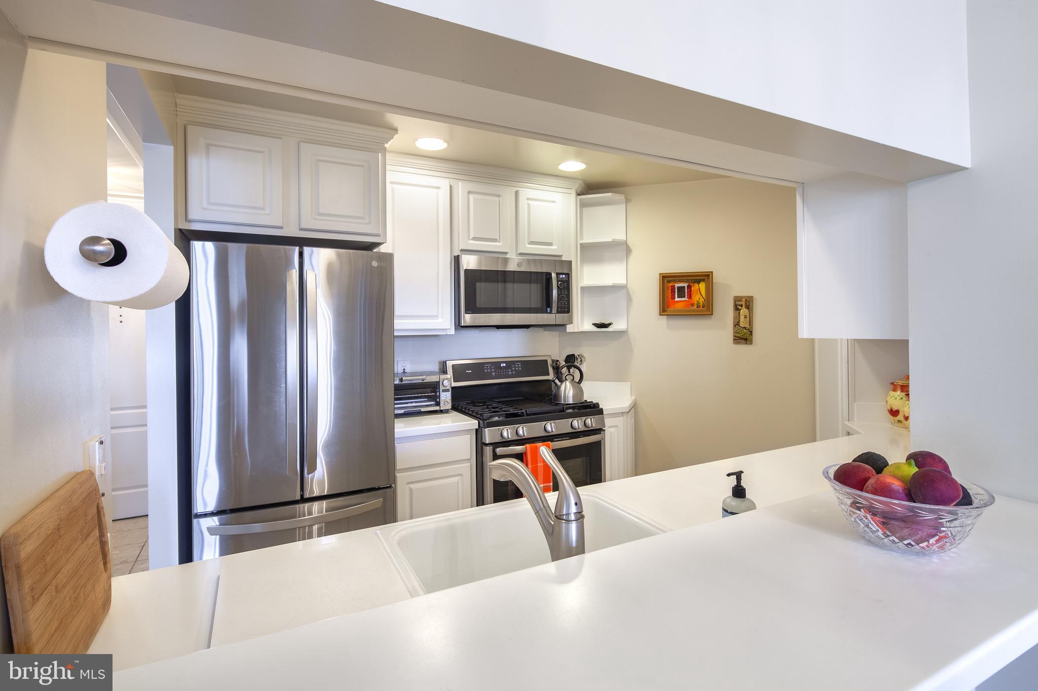 VIRGINIA SQUARE - Residential Lease