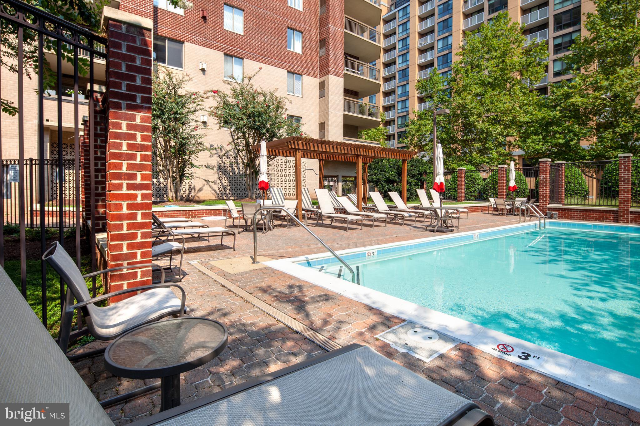 VIRGINIA SQUARE - Residential Lease