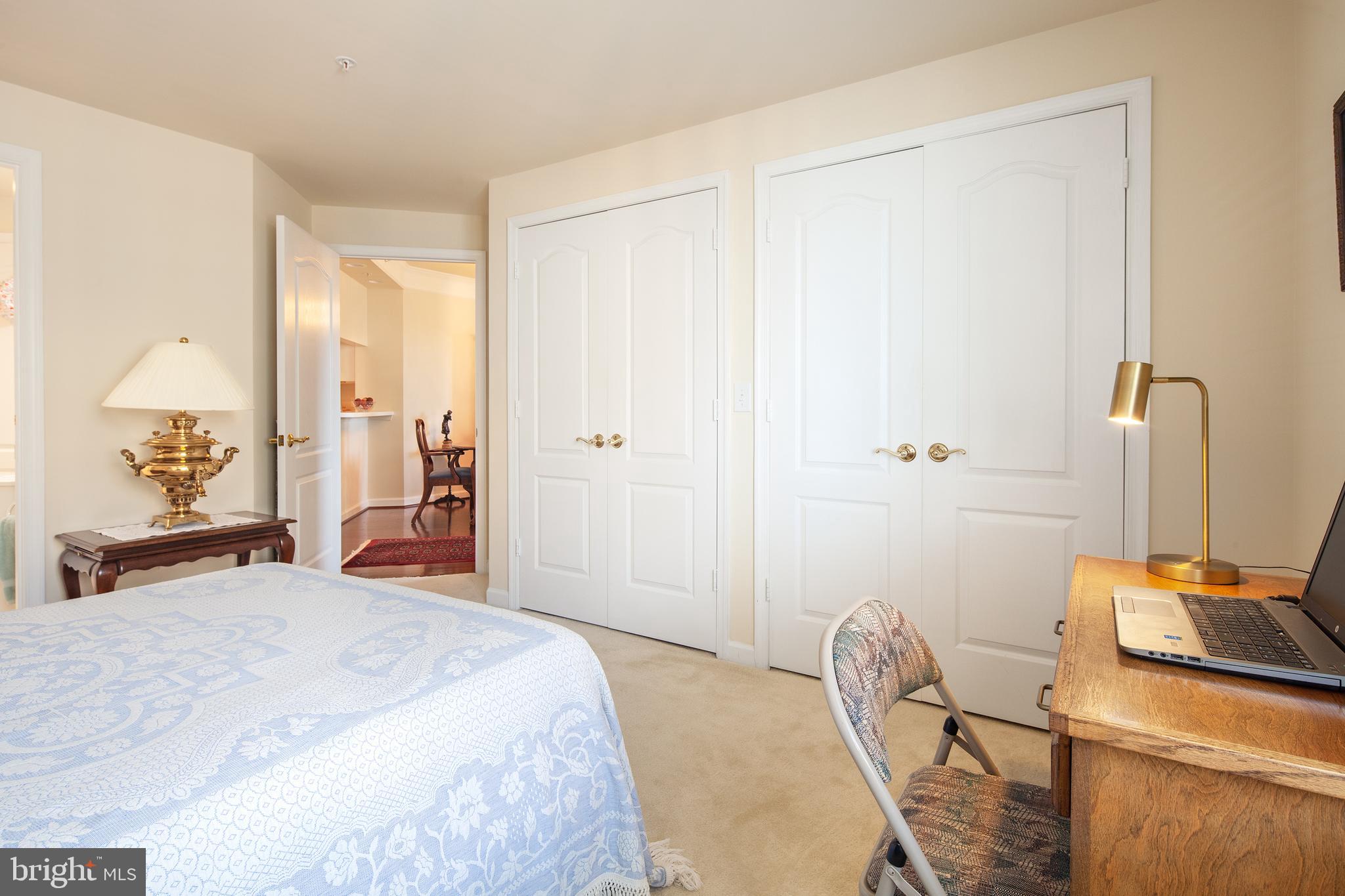 VIRGINIA SQUARE - Residential Lease