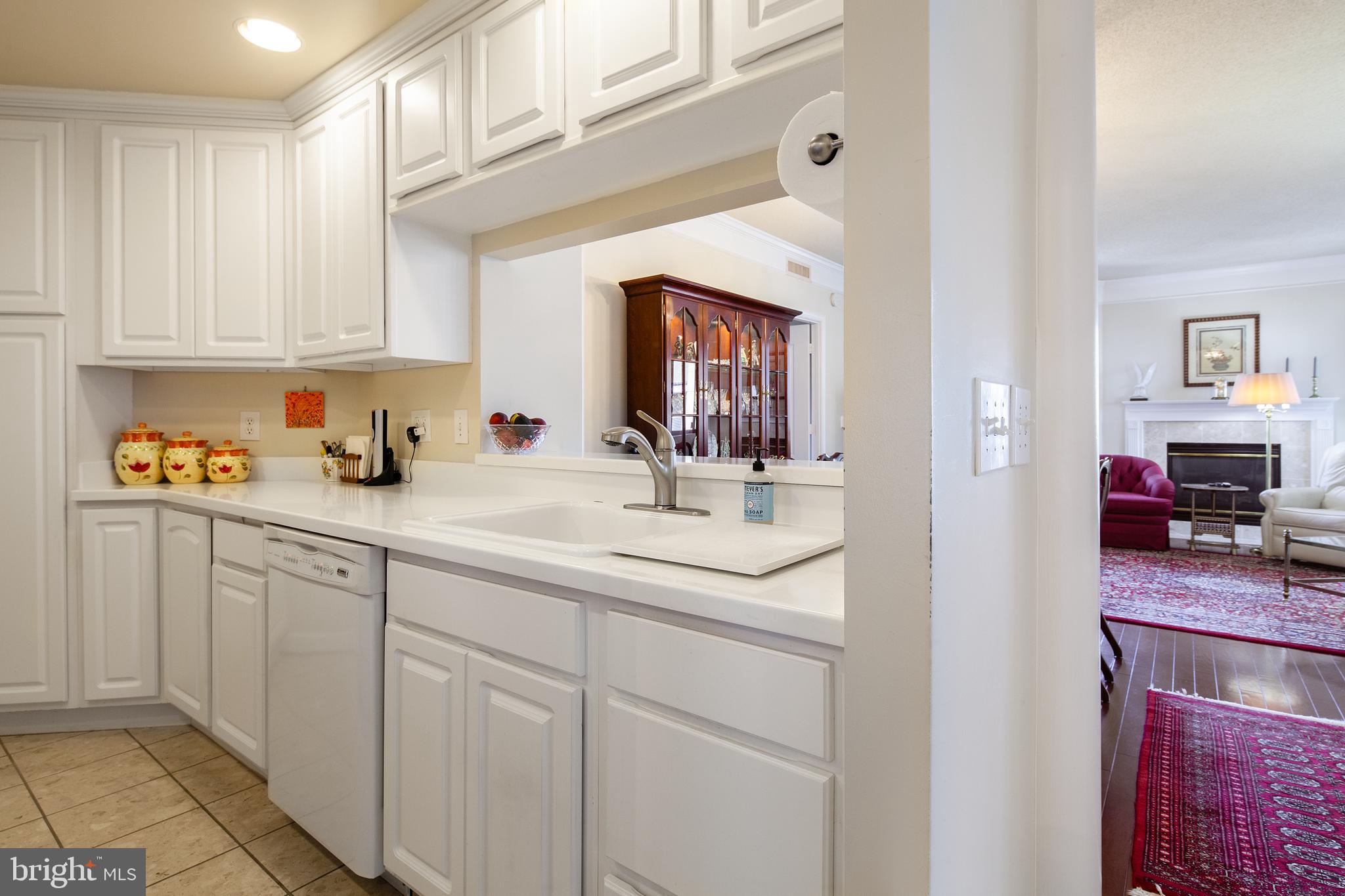 VIRGINIA SQUARE - Residential Lease