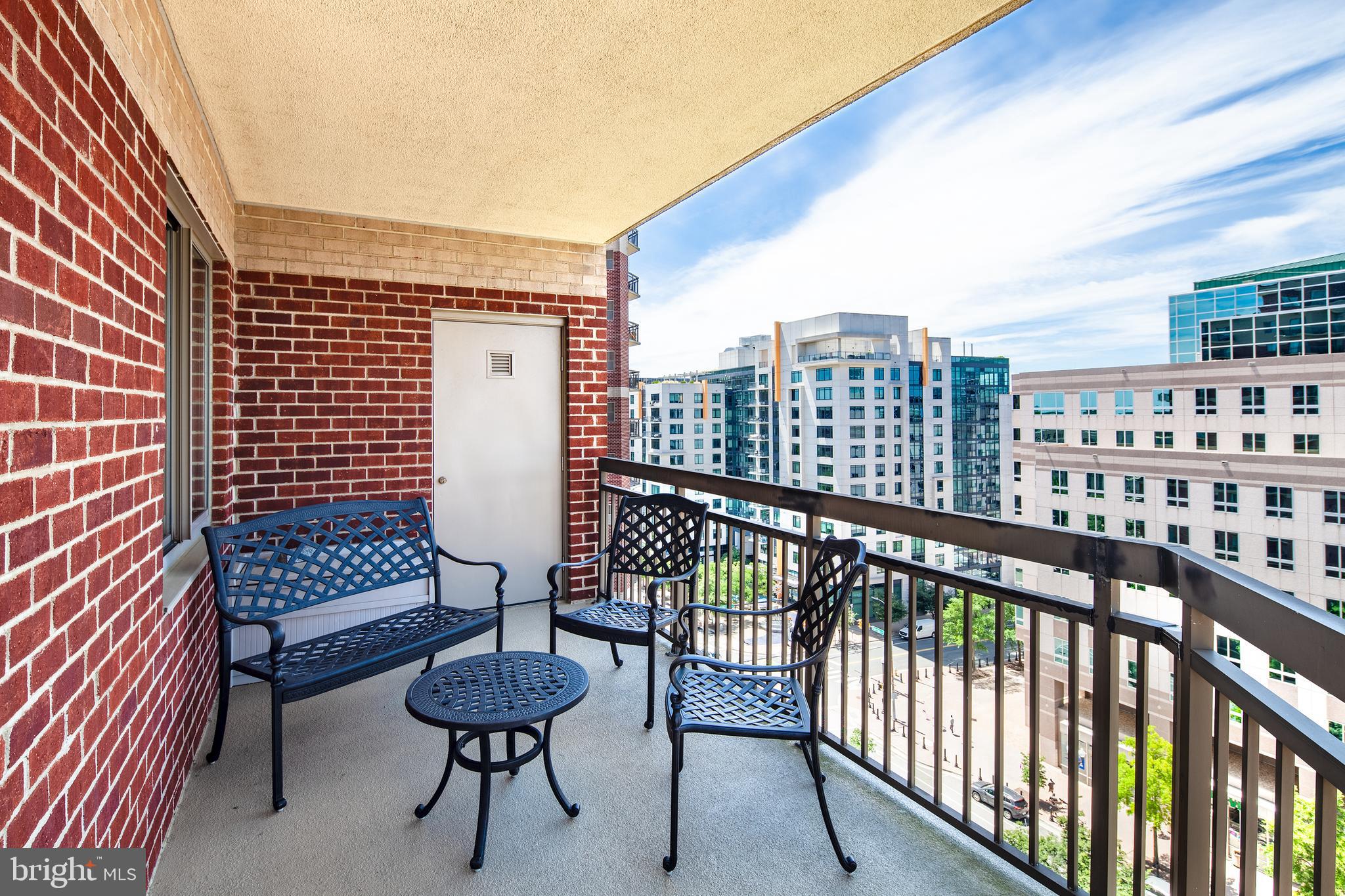 VIRGINIA SQUARE - Residential Lease