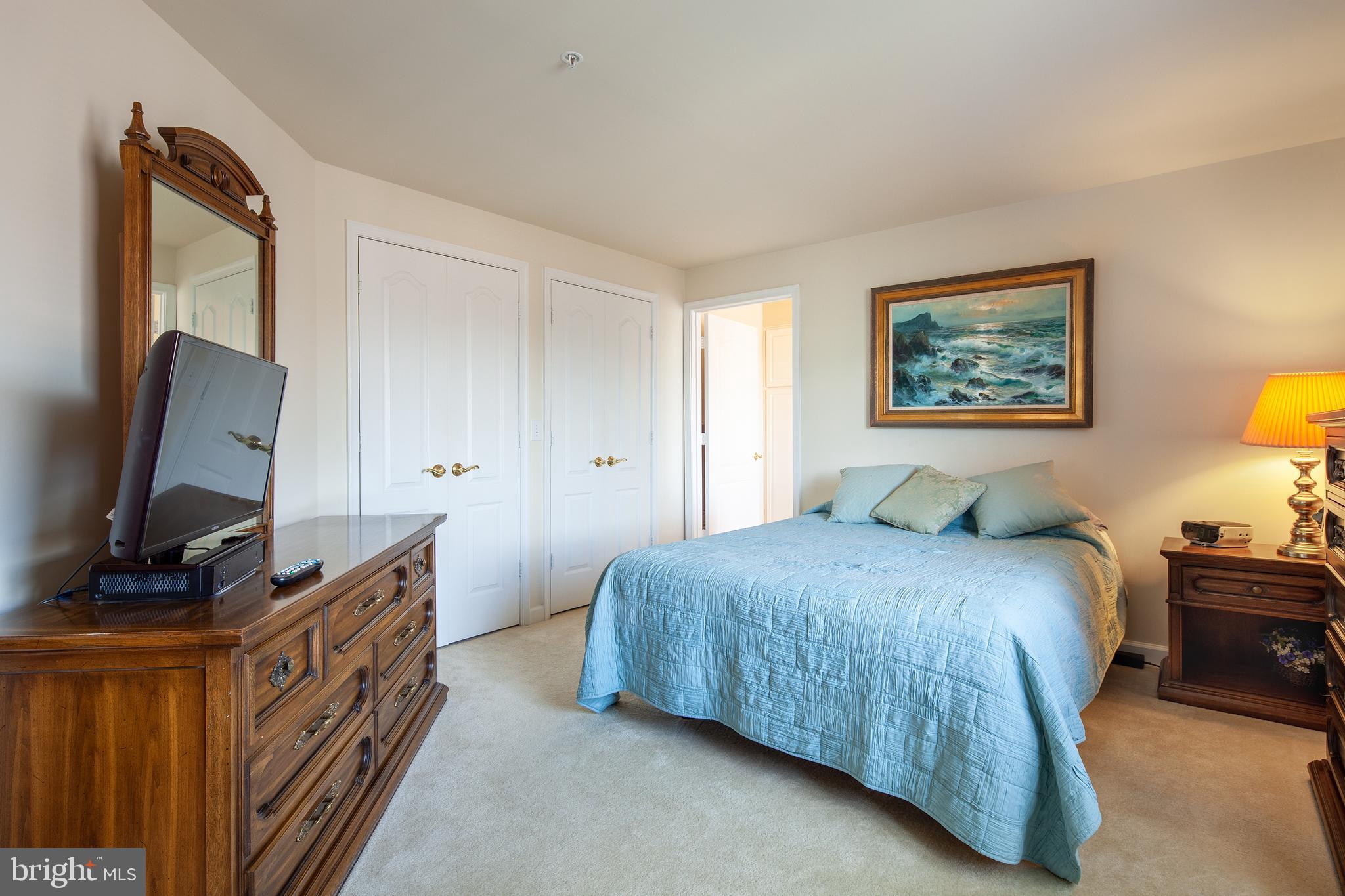 VIRGINIA SQUARE - Residential Lease