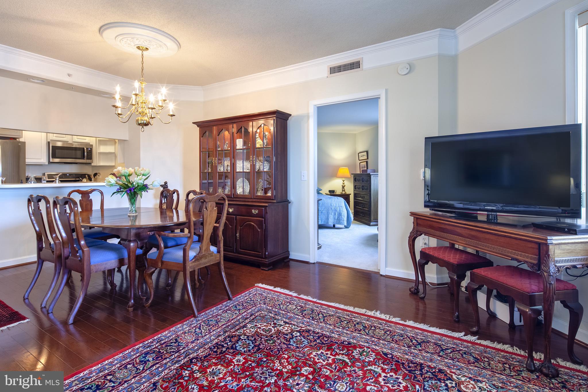 VIRGINIA SQUARE - Residential Lease