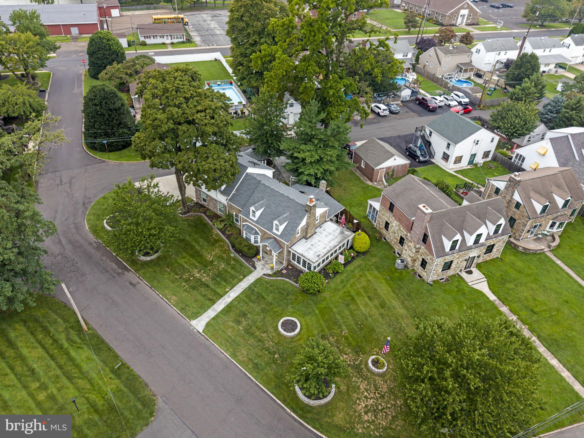 79 MANOR CIRCLE