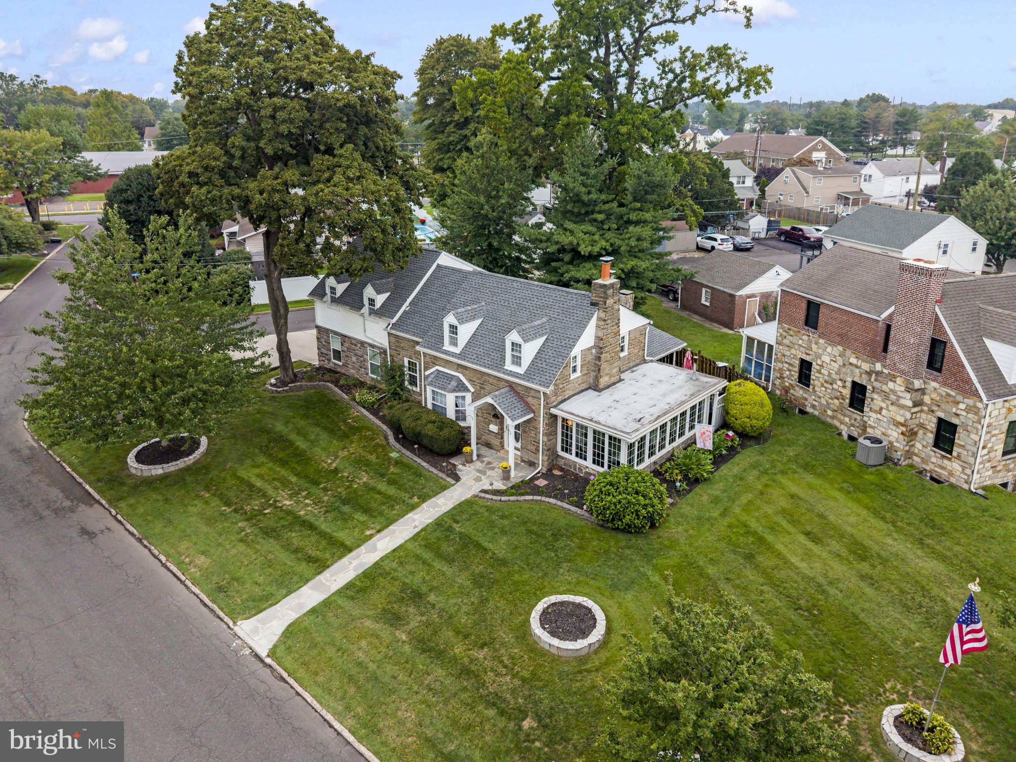 79 MANOR CIRCLE