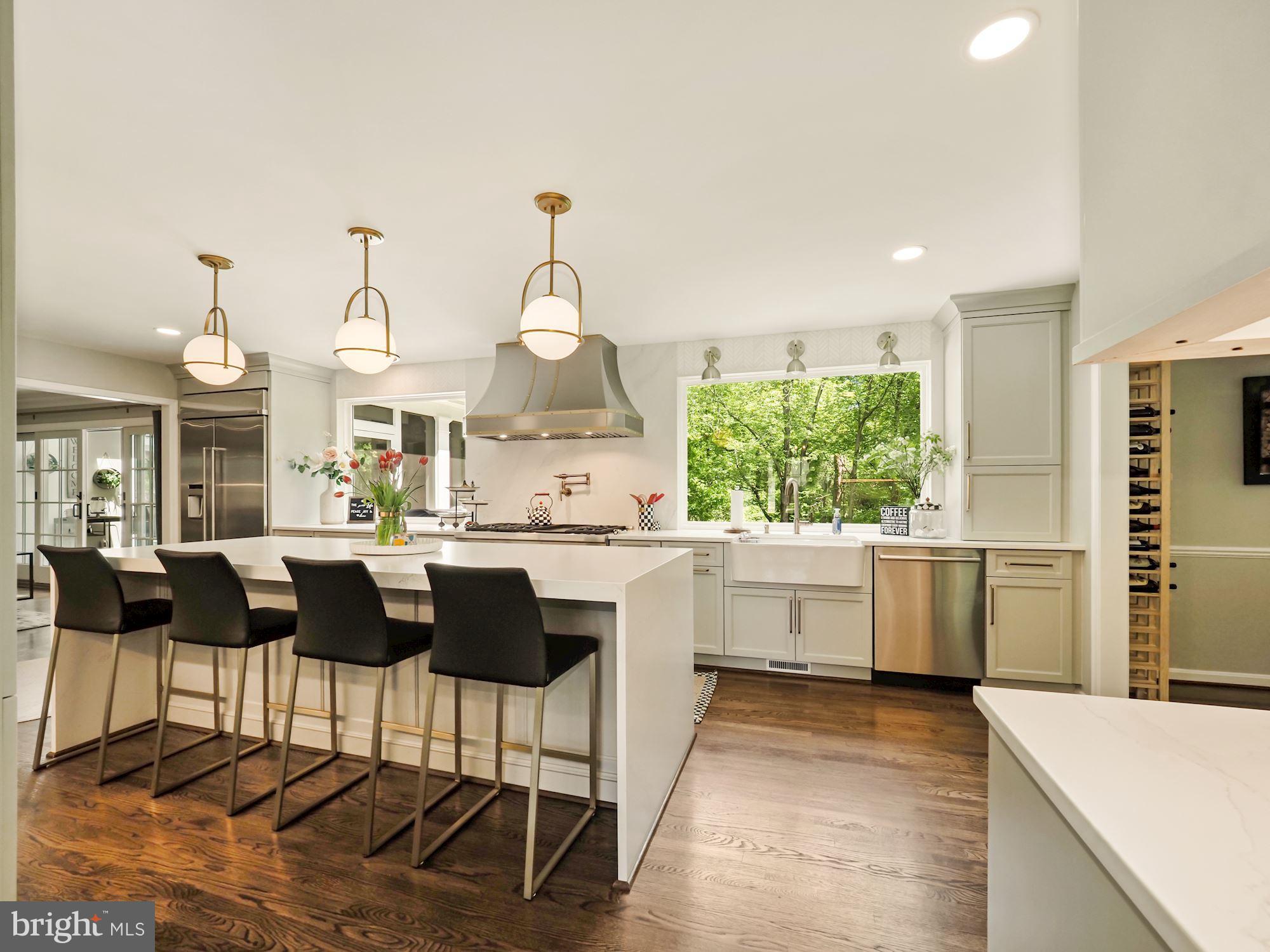 RIVER FALLS - Residential