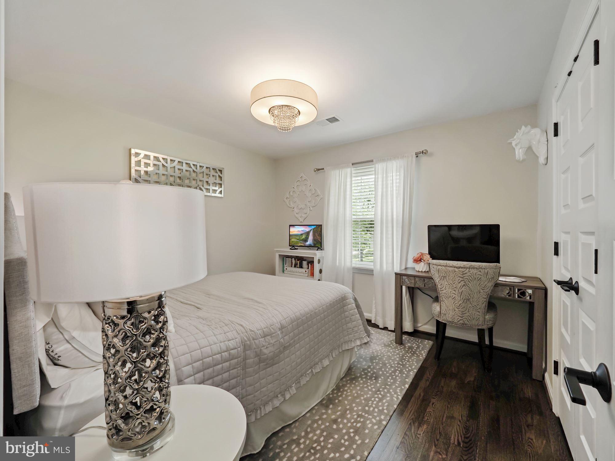 RIVER FALLS - Residential