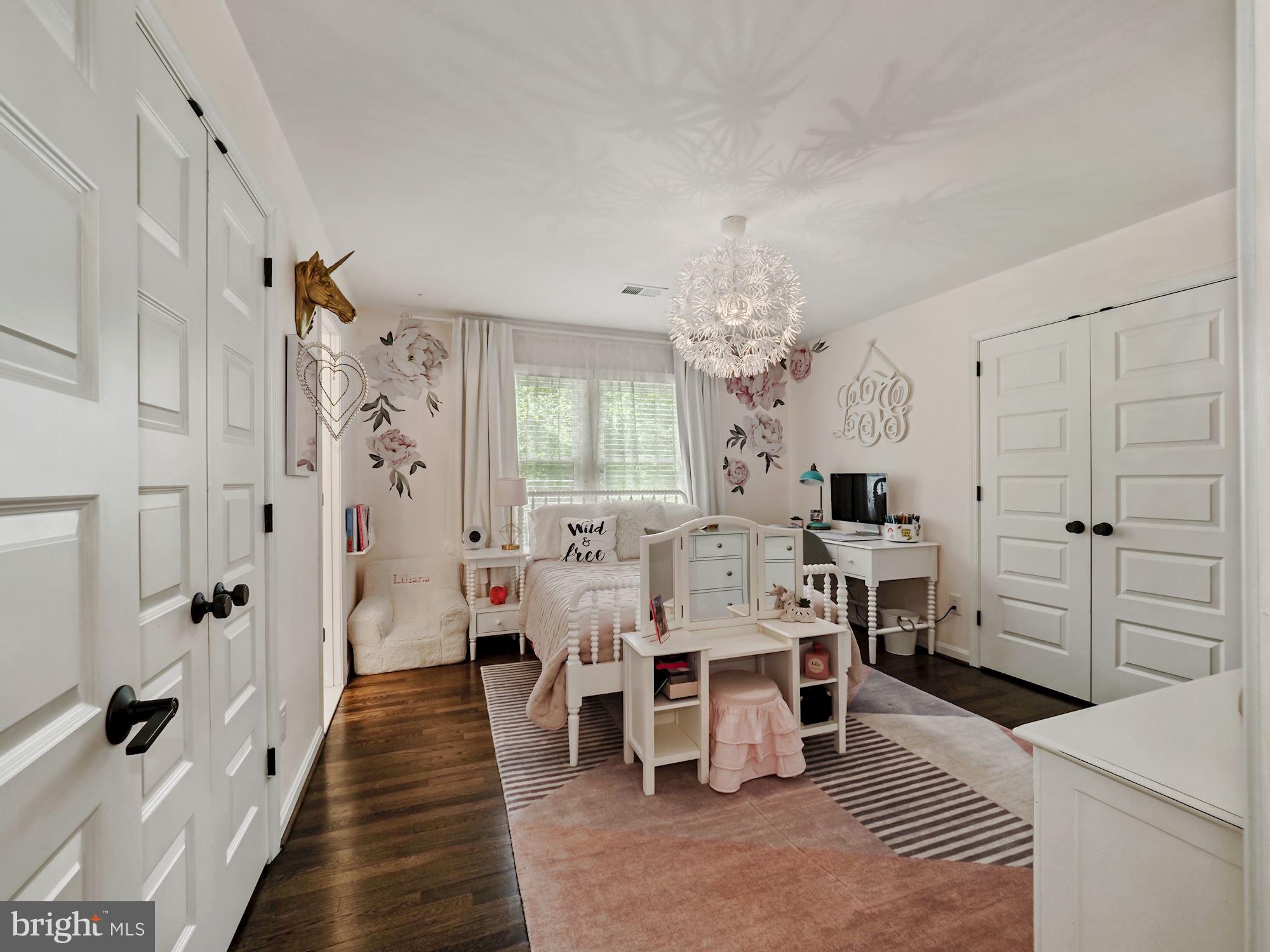 RIVER FALLS - Residential