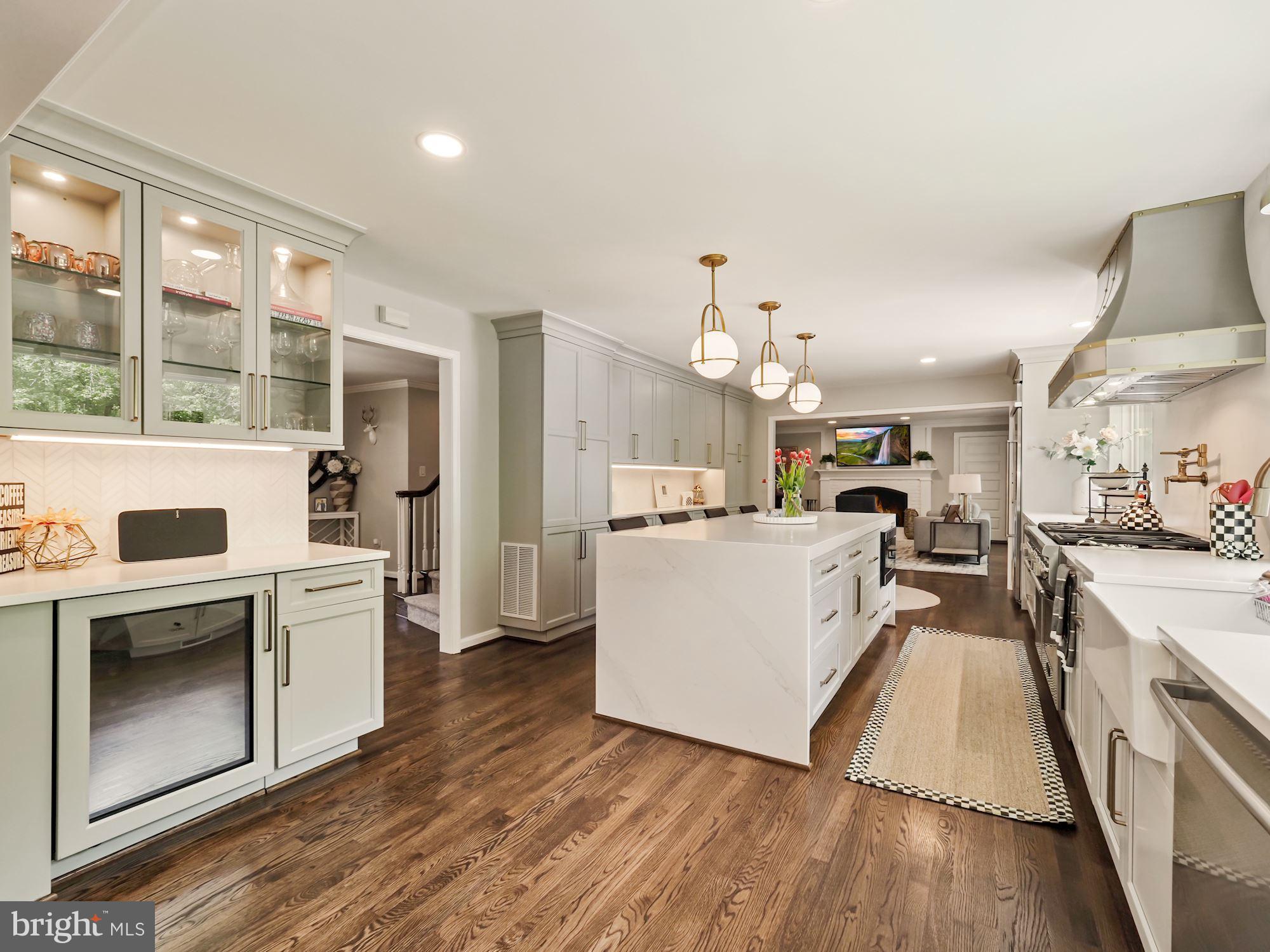 RIVER FALLS - Residential