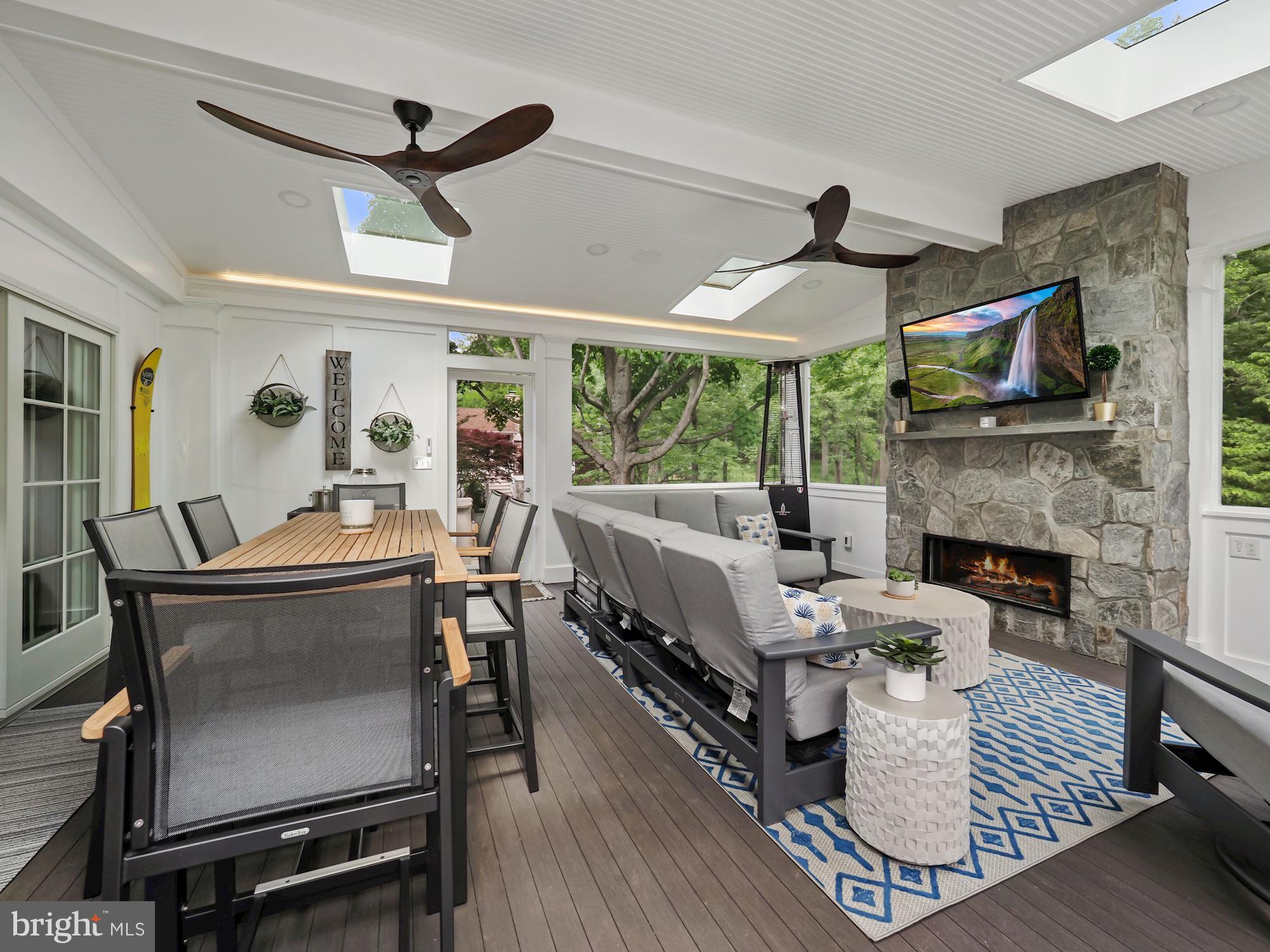 RIVER FALLS - Residential