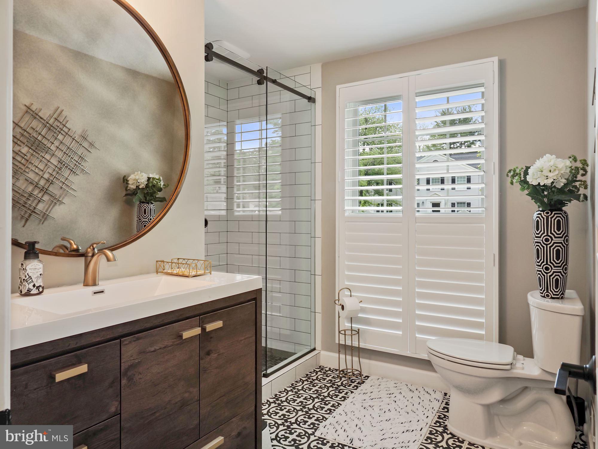 RIVER FALLS - Residential