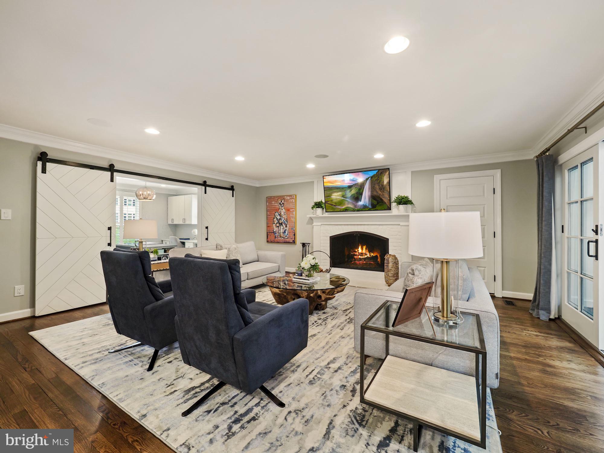 RIVER FALLS - Residential