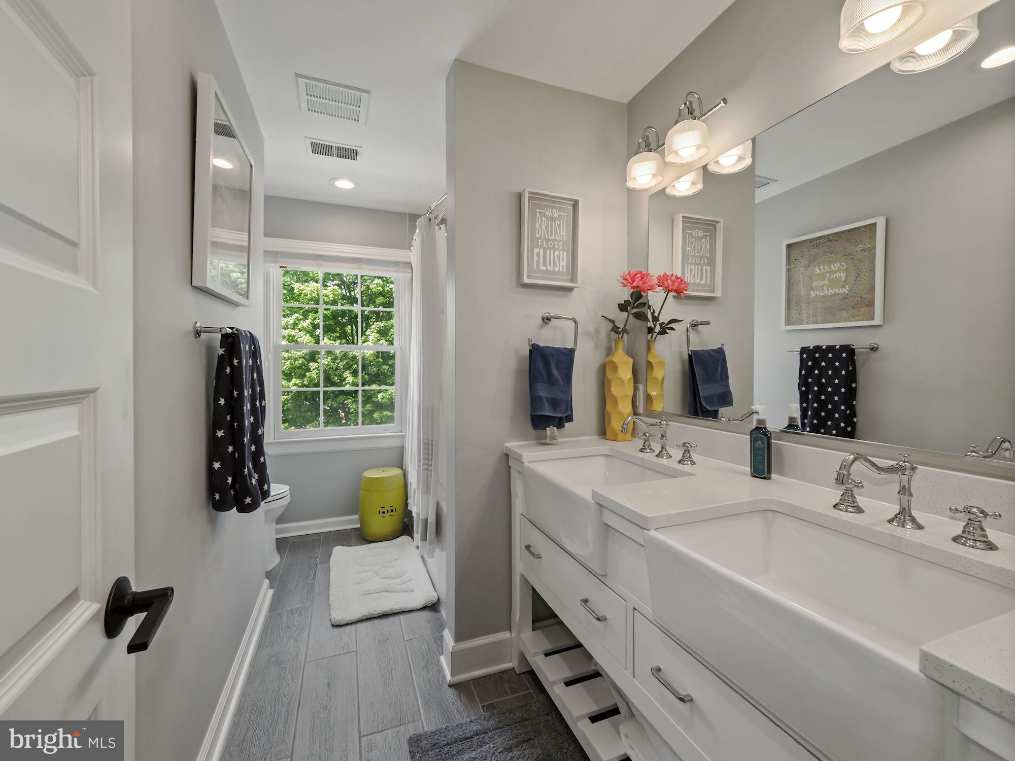 RIVER FALLS - Residential