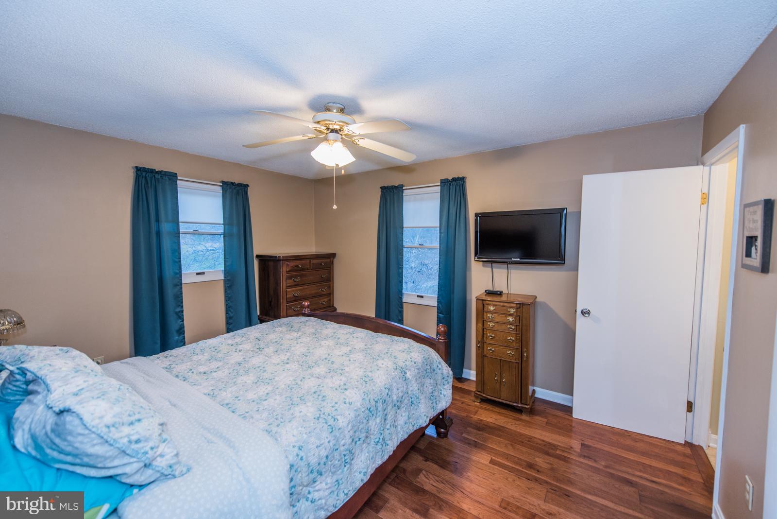 MEL-LON EAST - Residential