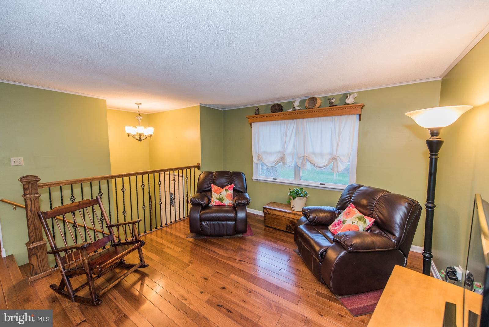 MEL-LON EAST - Residential